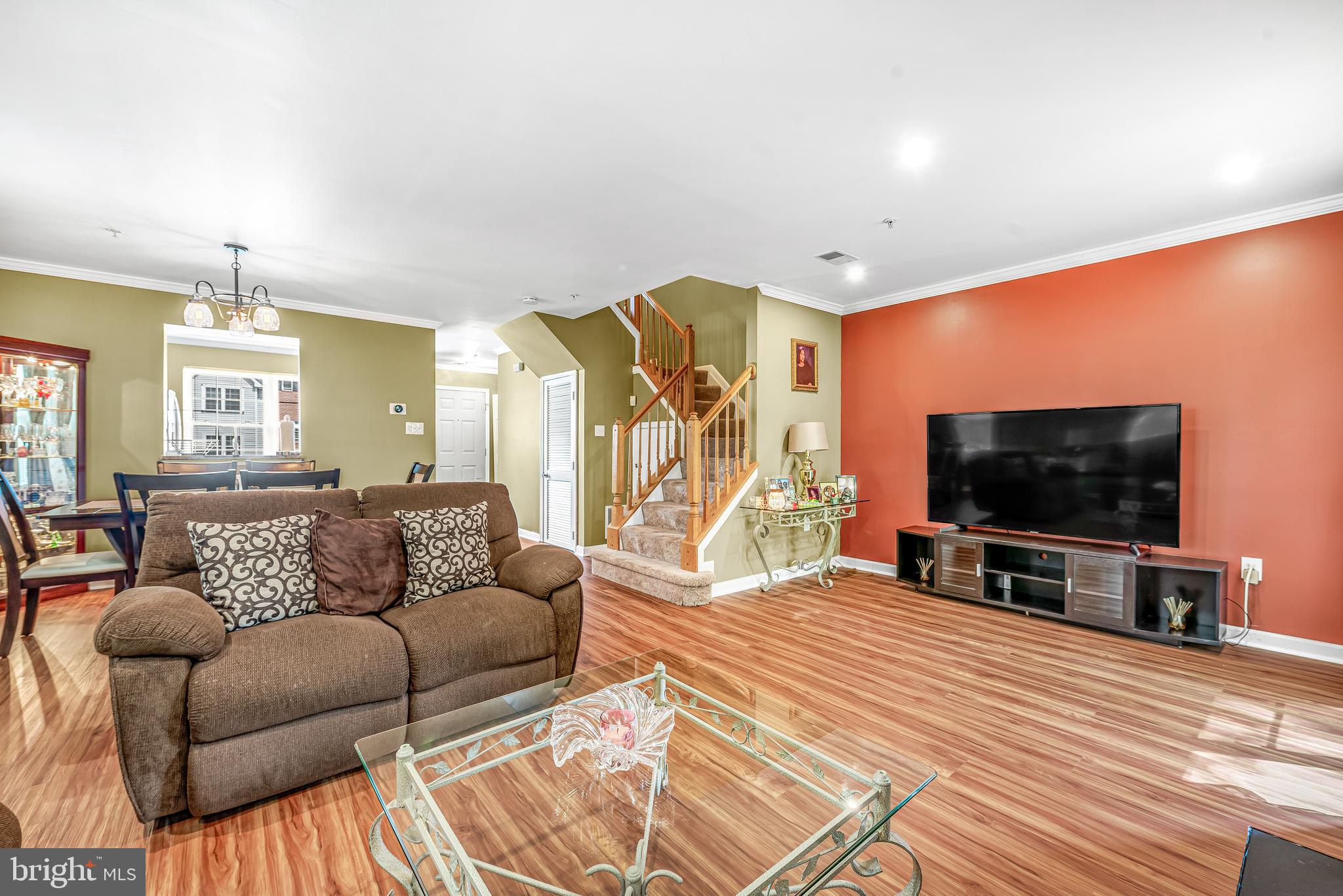 HILL OAKS - Residential