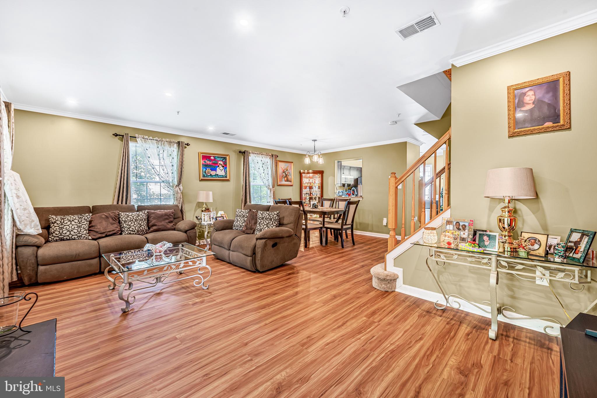 HILL OAKS - Residential