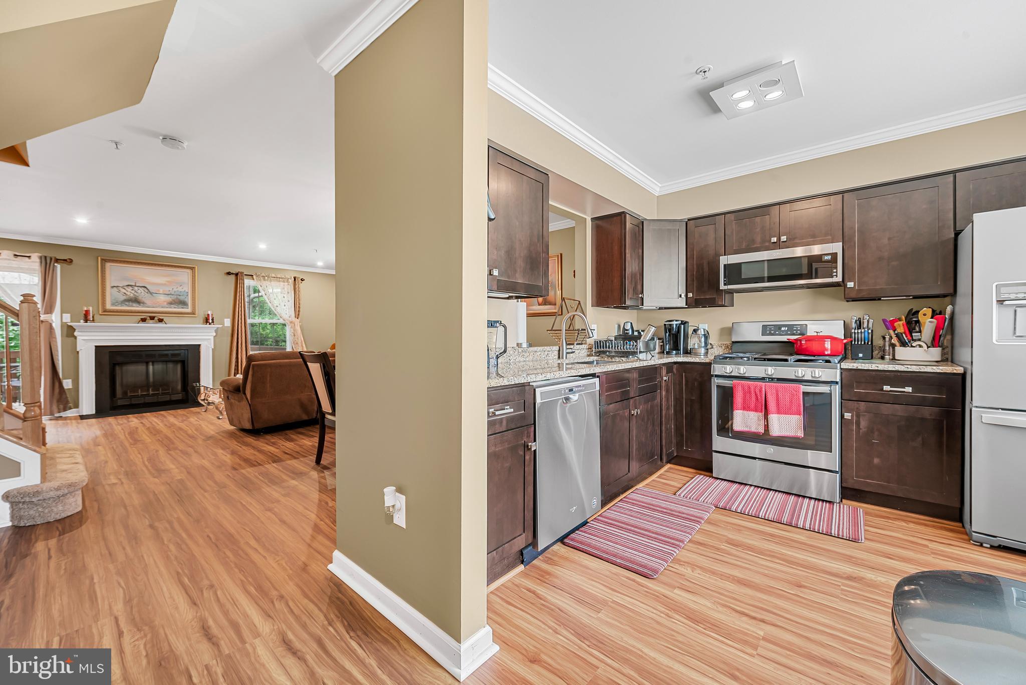 HILL OAKS - Residential