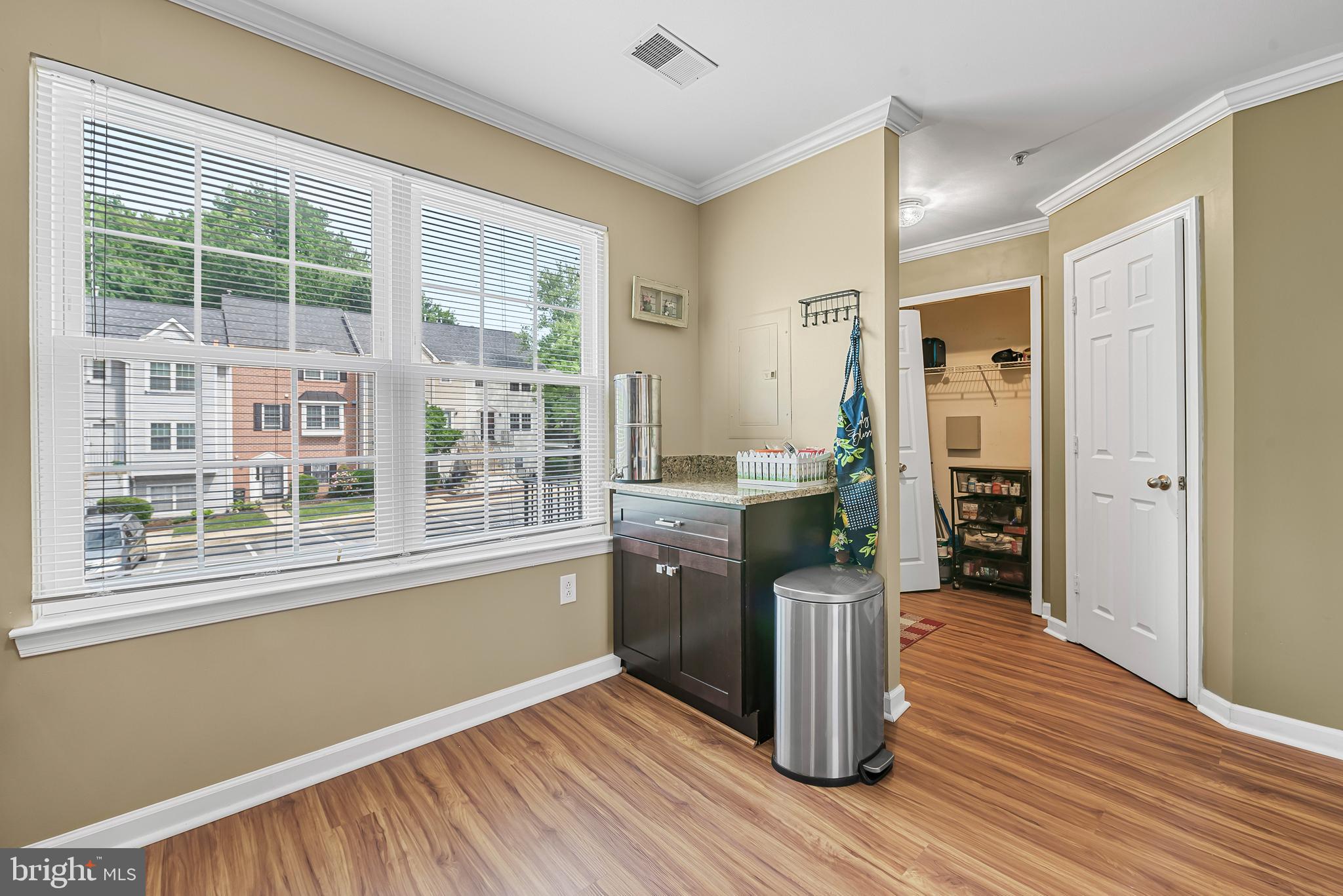 HILL OAKS - Residential