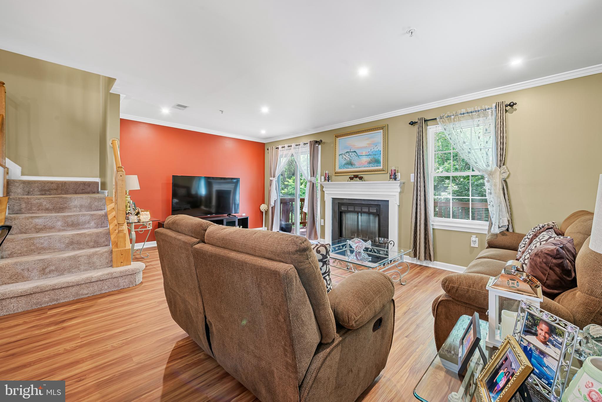 HILL OAKS - Residential
