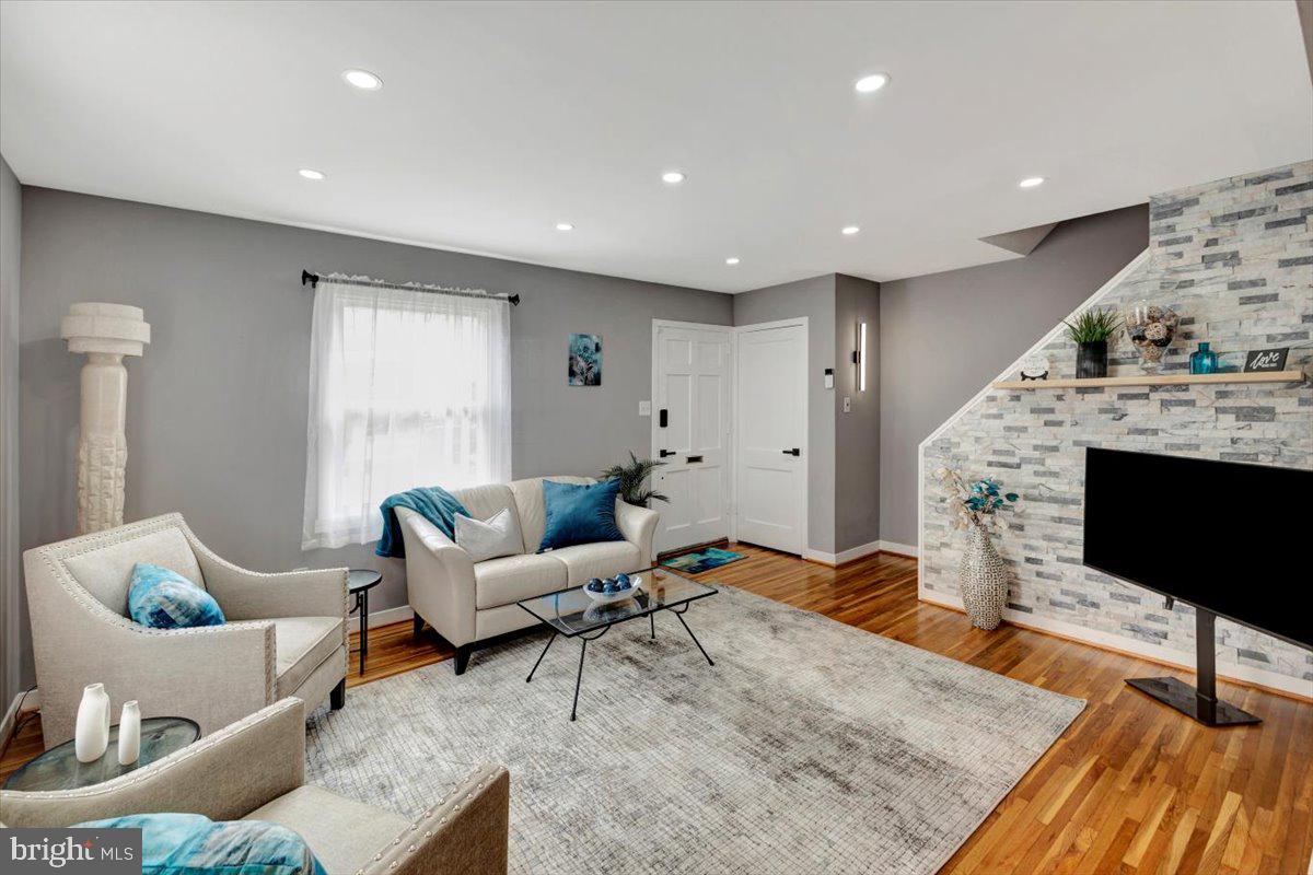 FOREST HEIGHTS - Residential