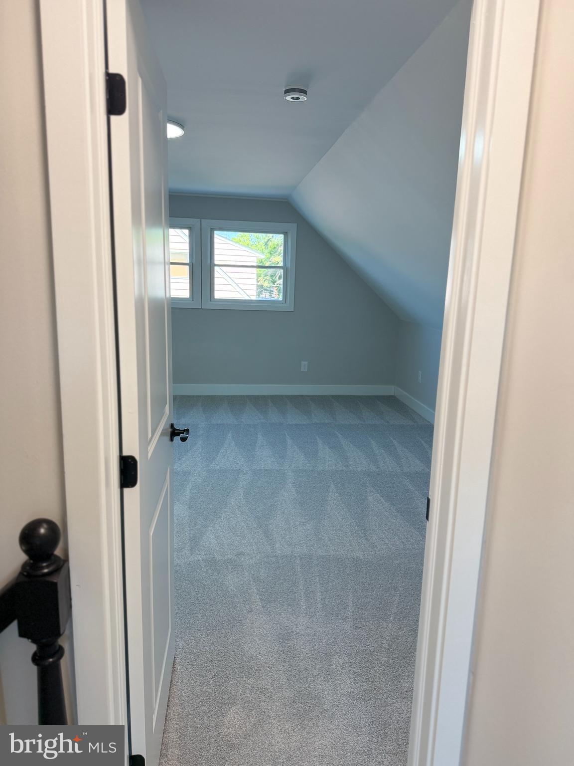 TWIN OAKS - Residential