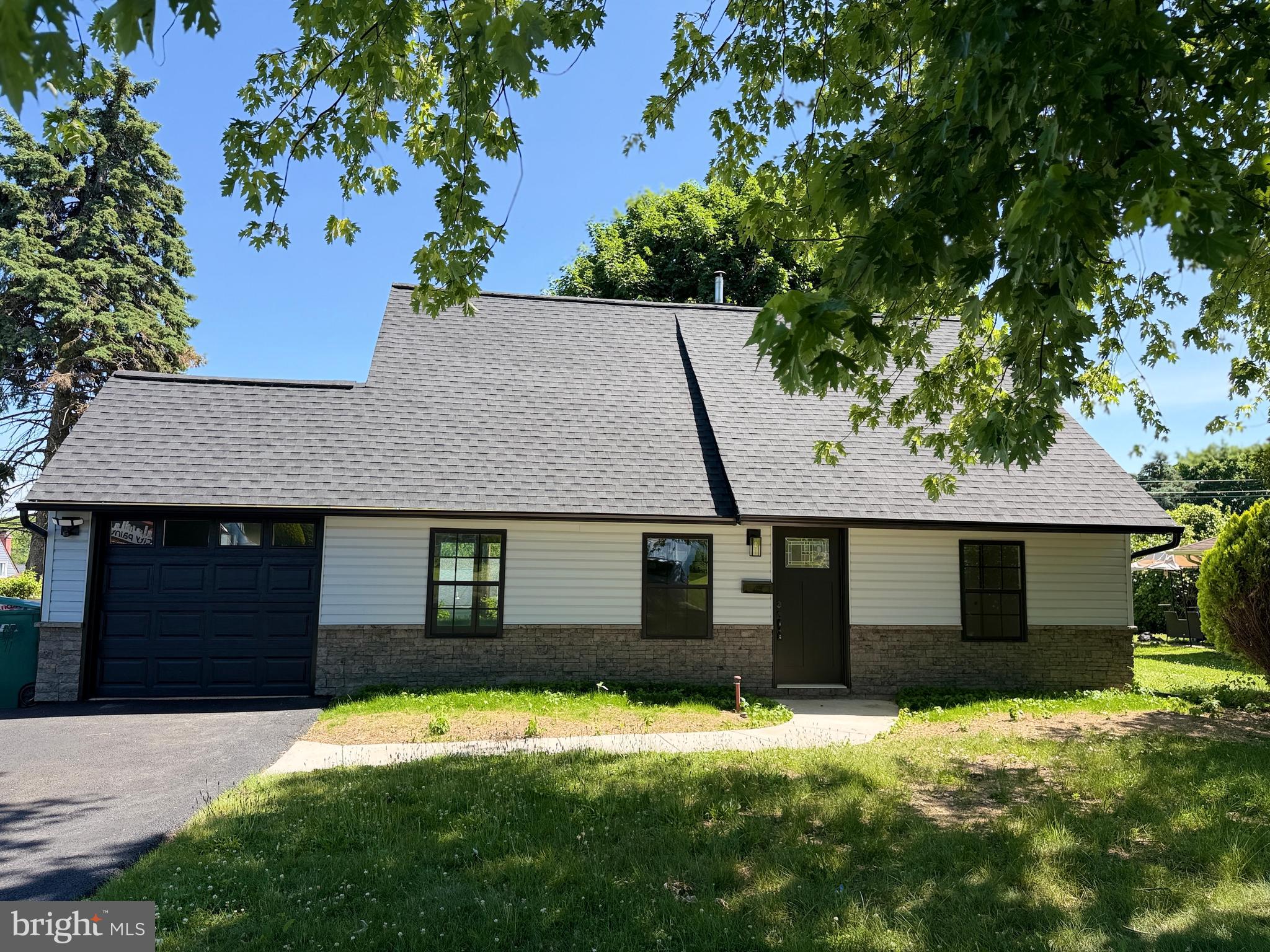 TWIN OAKS - Residential