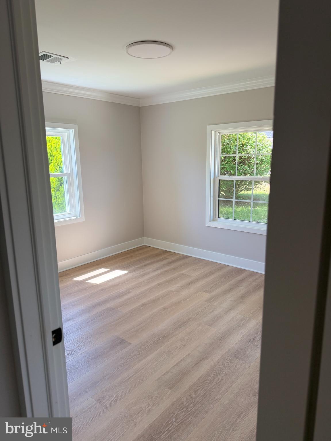TWIN OAKS - Residential