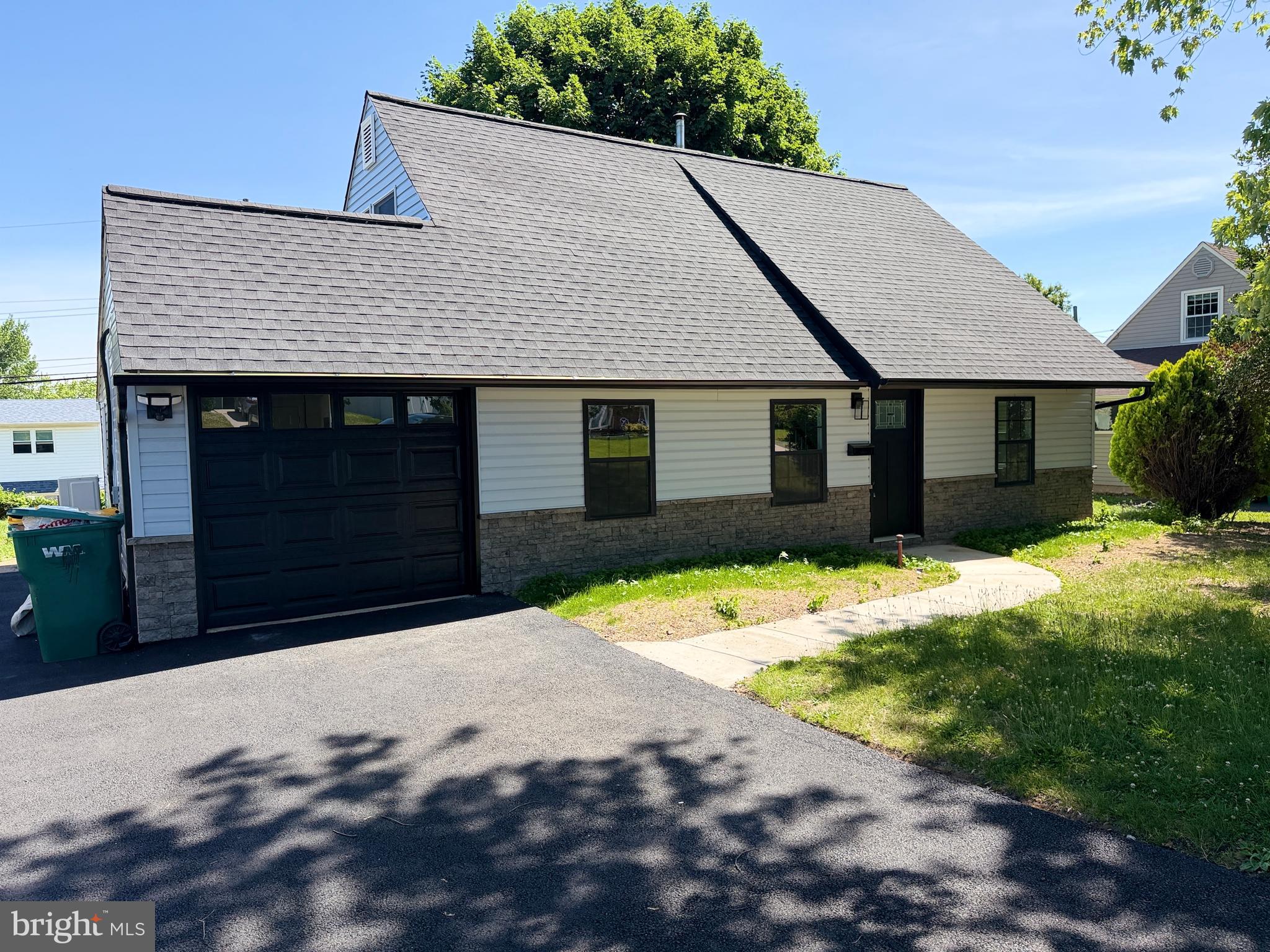 TWIN OAKS - Residential
