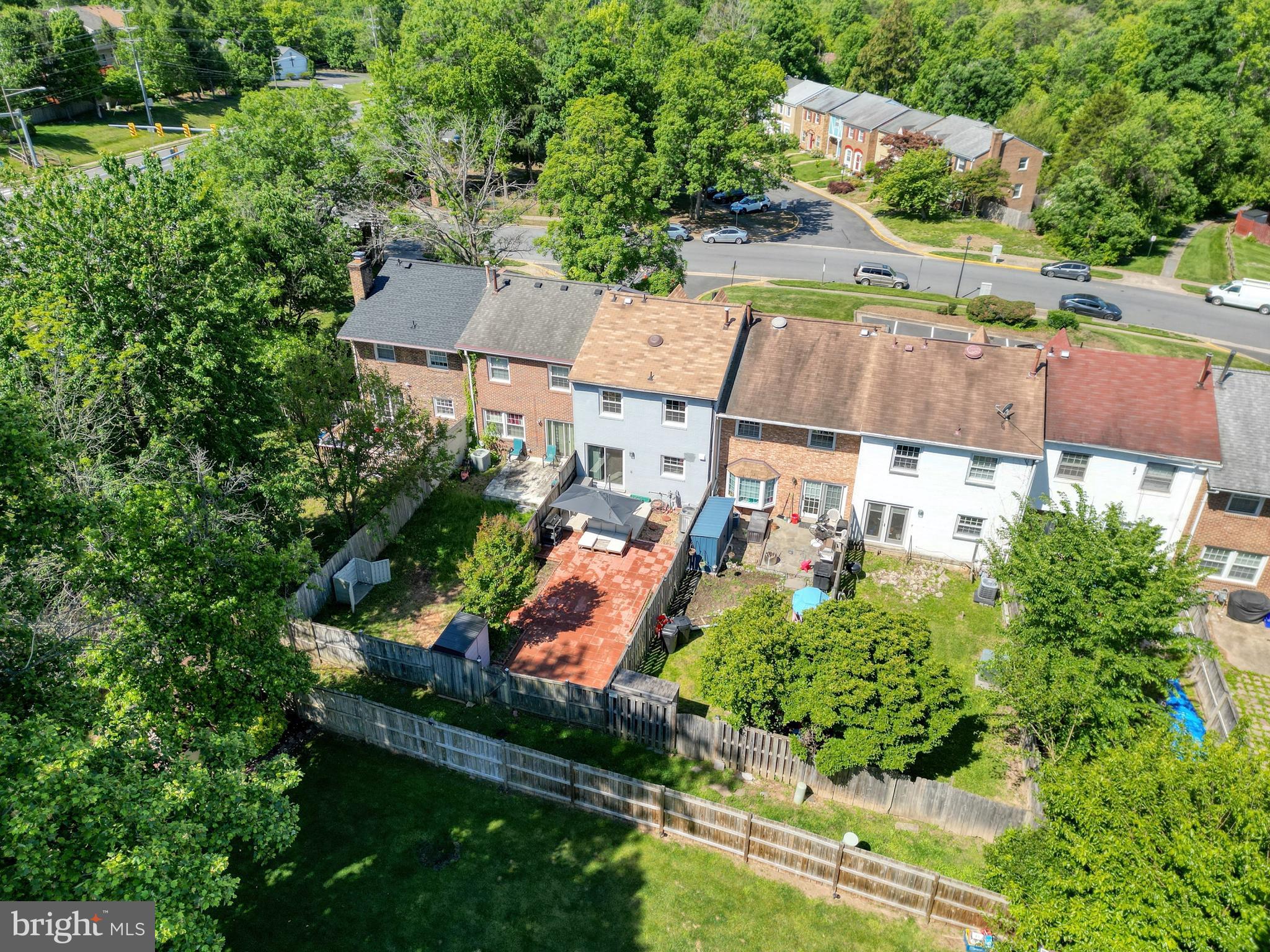 LONDON TOWNE - Residential