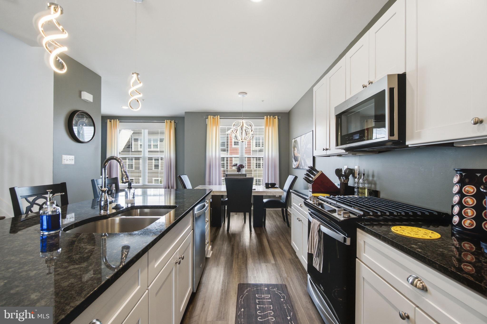 WAVERLEY VIEW - Residential