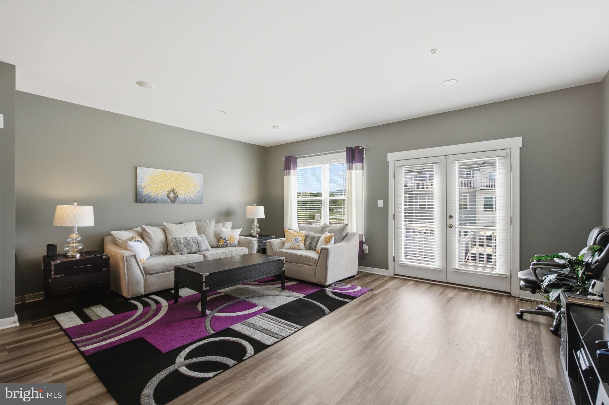 WAVERLEY VIEW - Residential