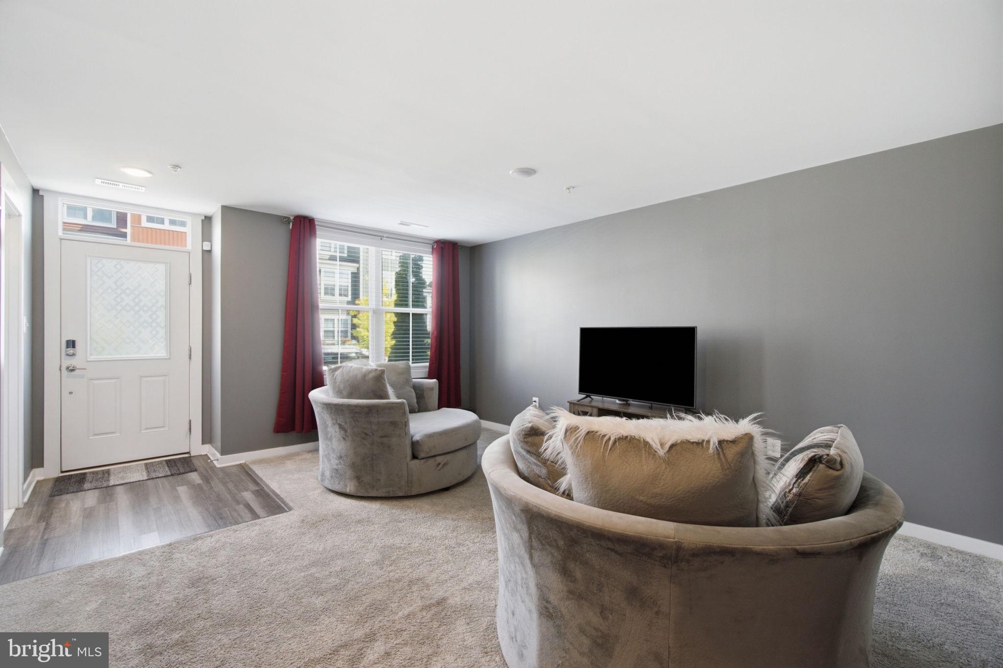 WAVERLEY VIEW - Residential