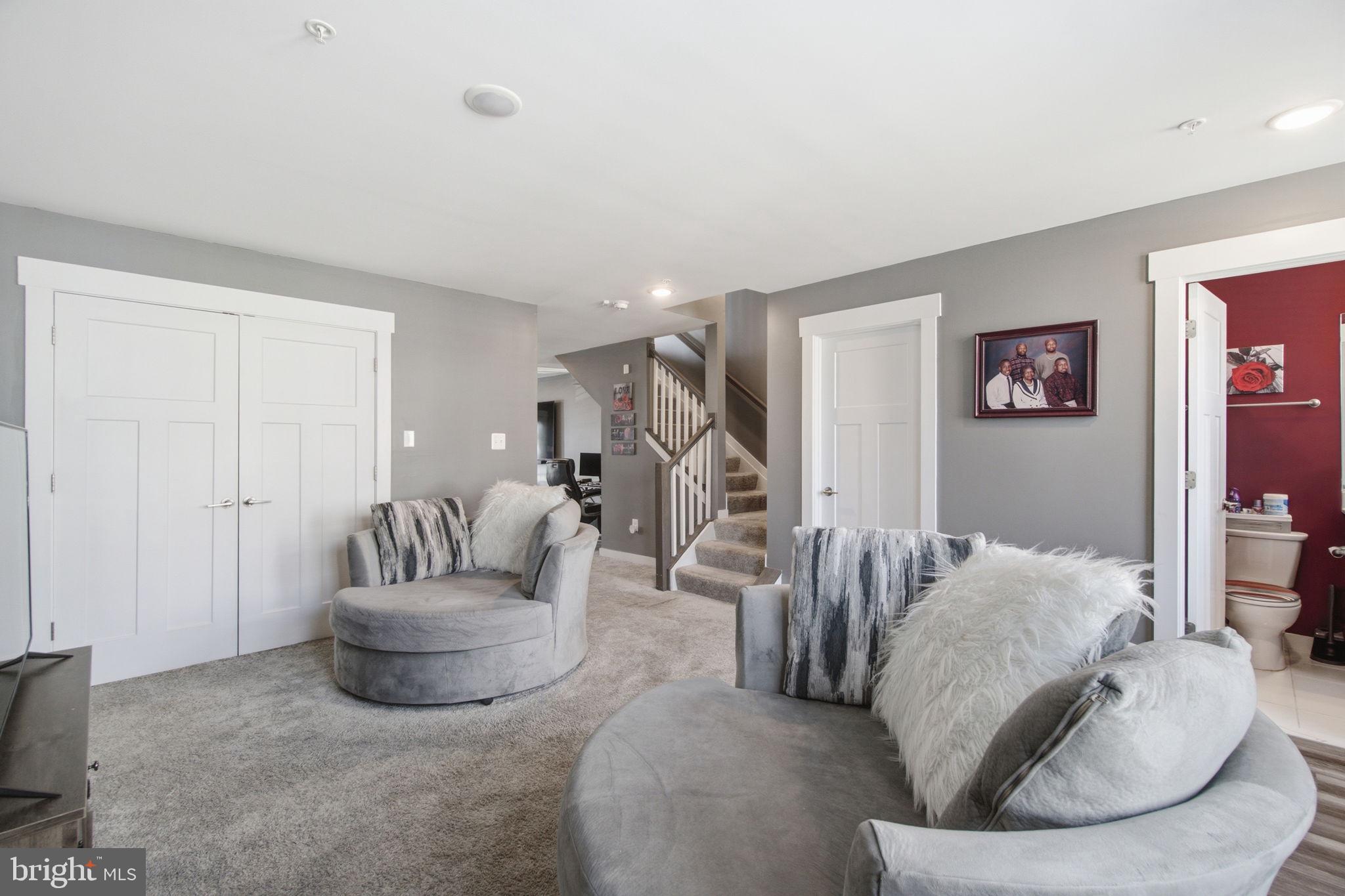 WAVERLEY VIEW - Residential