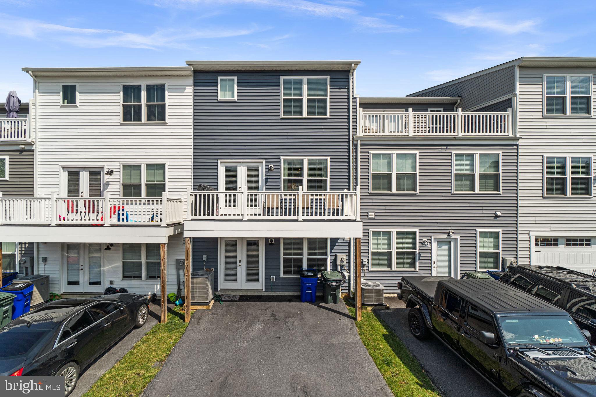 WAVERLEY VIEW - Residential