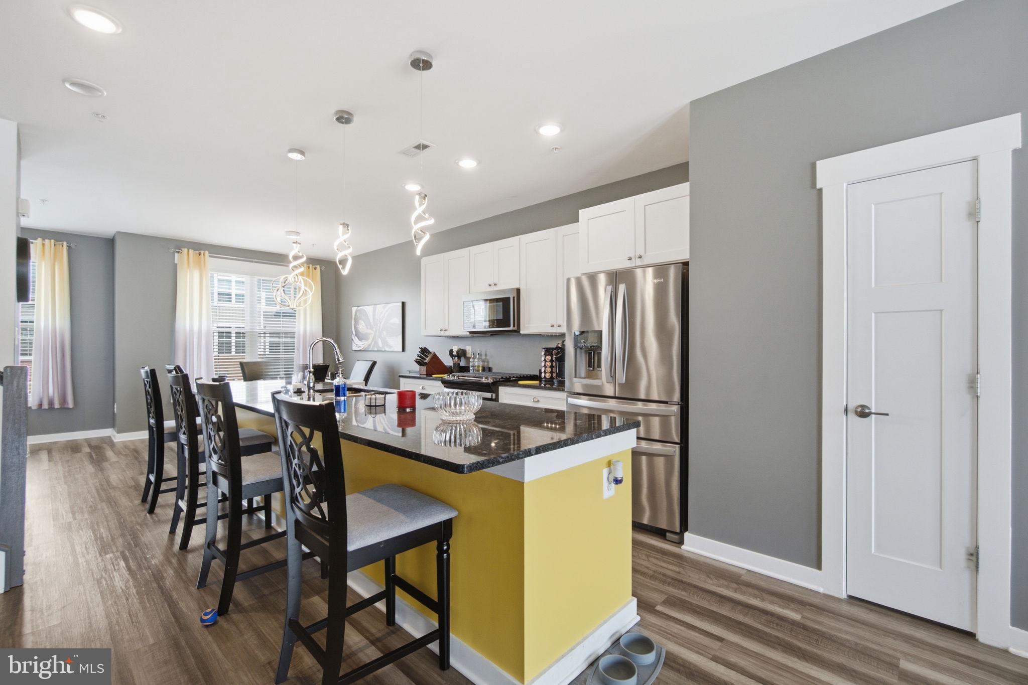 WAVERLEY VIEW - Residential
