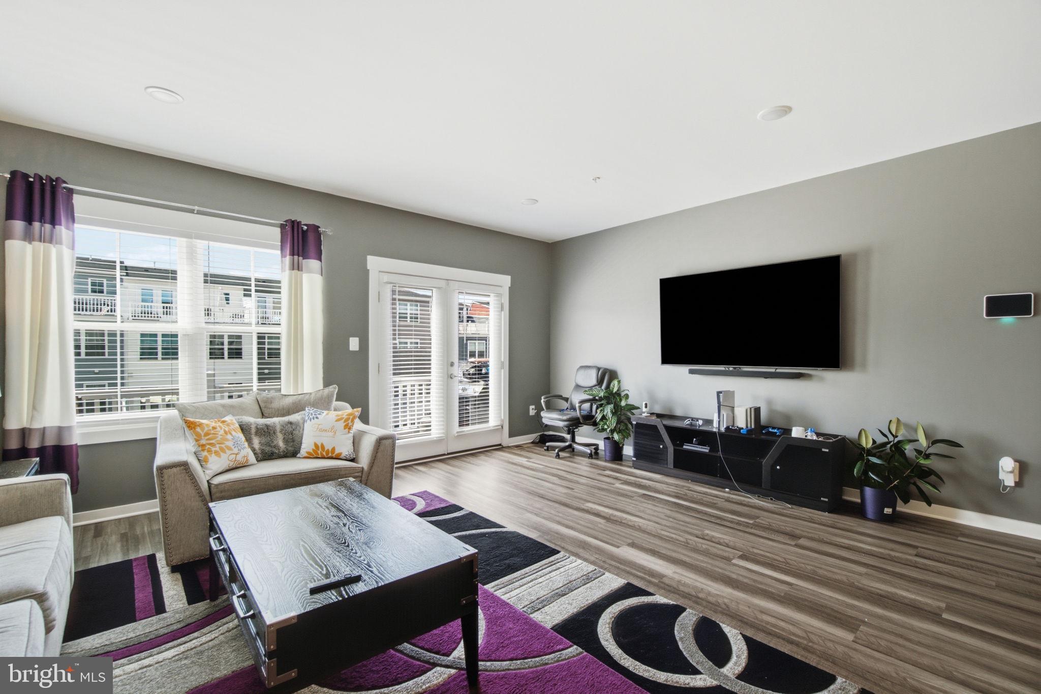 WAVERLEY VIEW - Residential