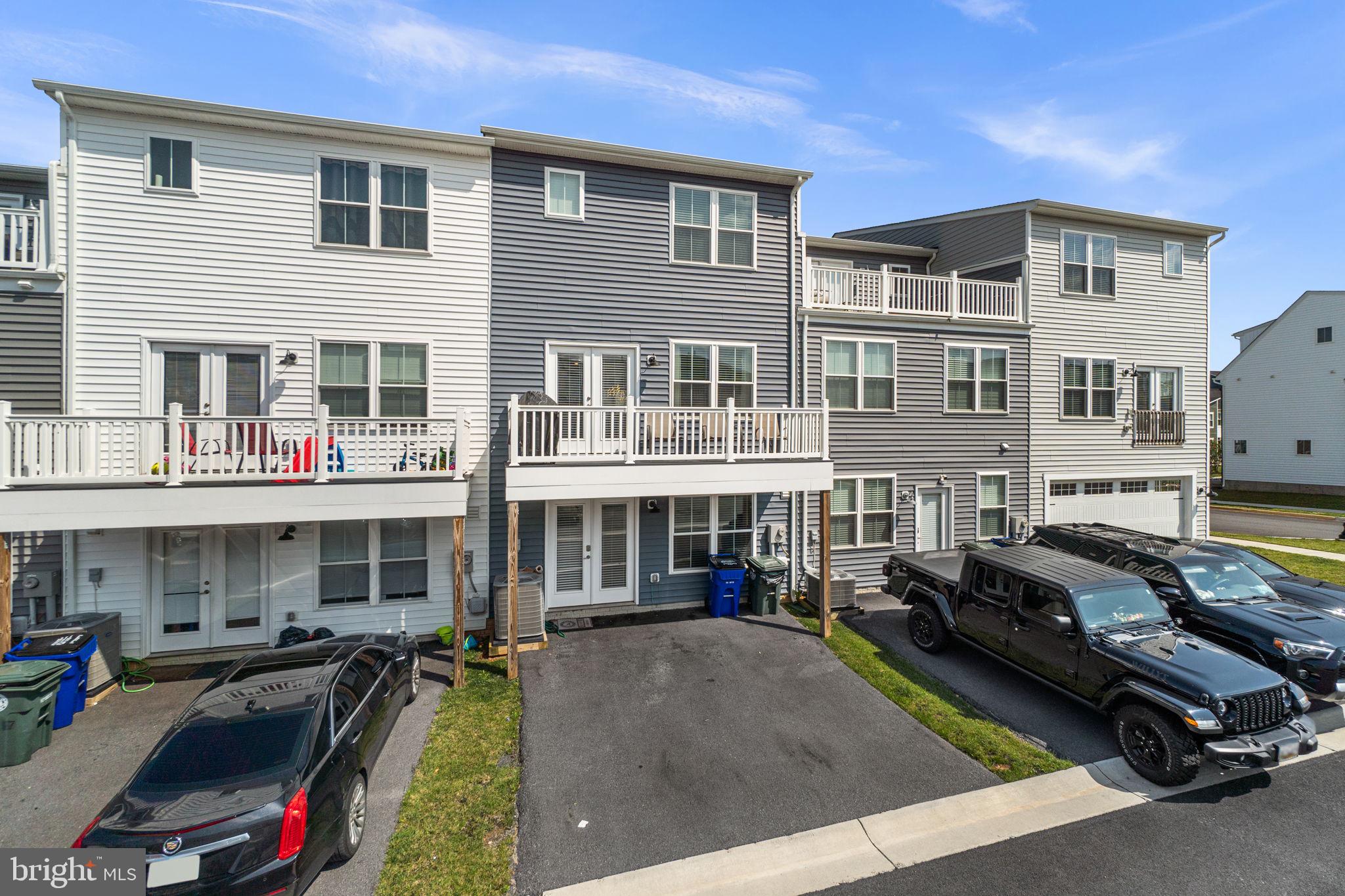 WAVERLEY VIEW - Residential