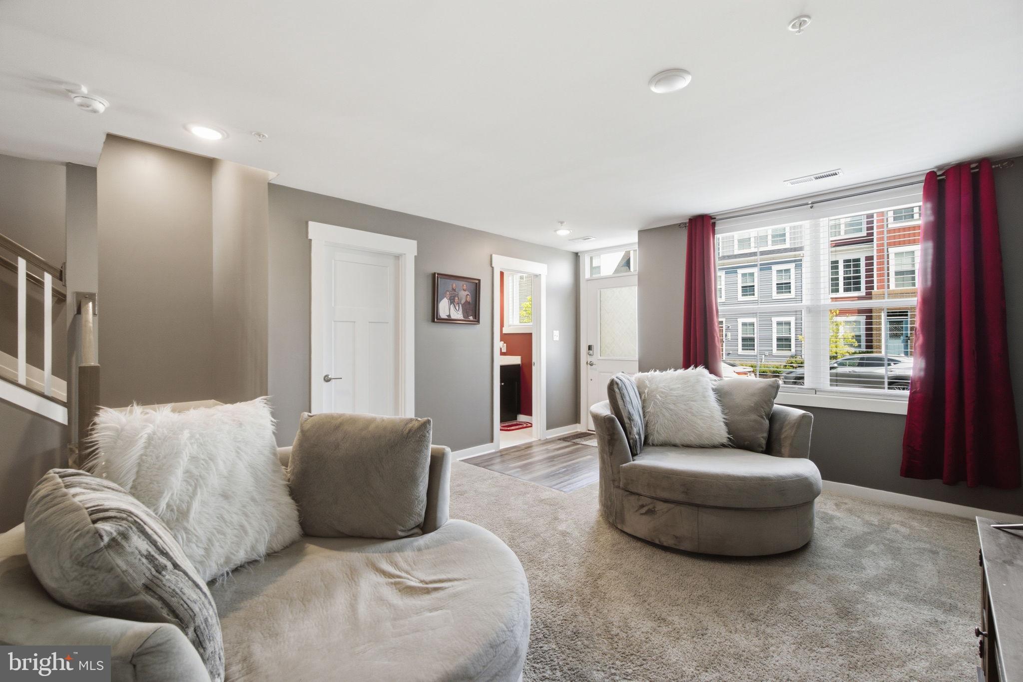 WAVERLEY VIEW - Residential