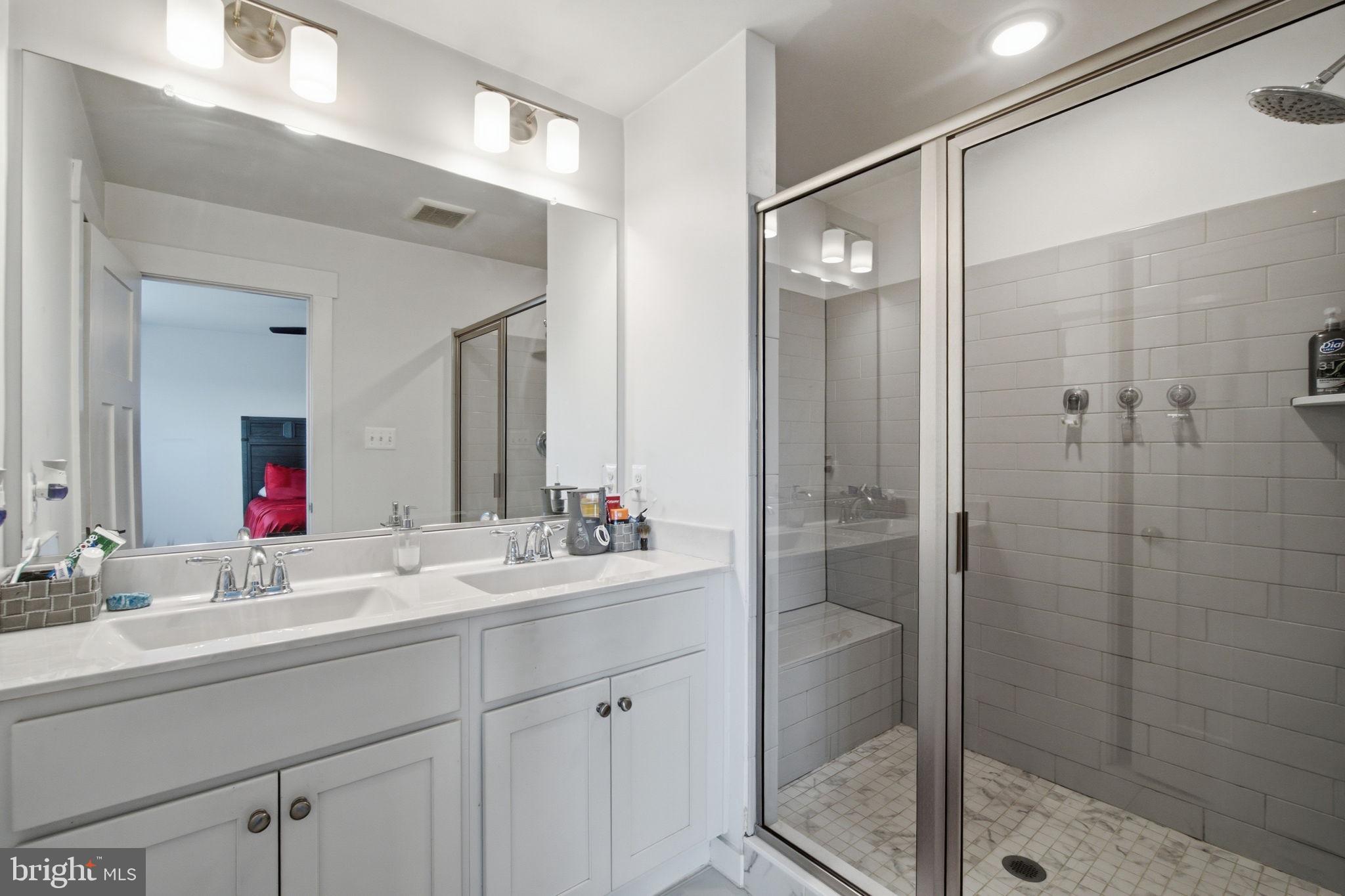 WAVERLEY VIEW - Residential