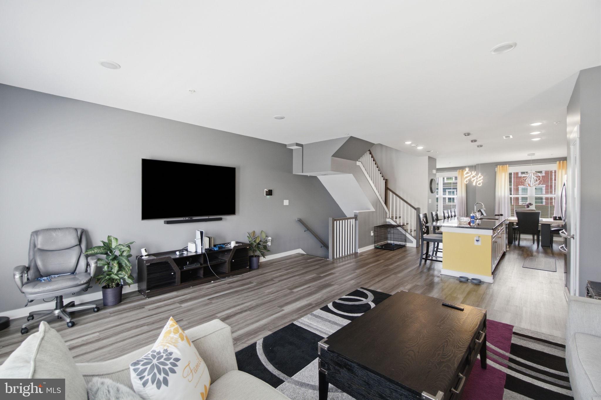 WAVERLEY VIEW - Residential