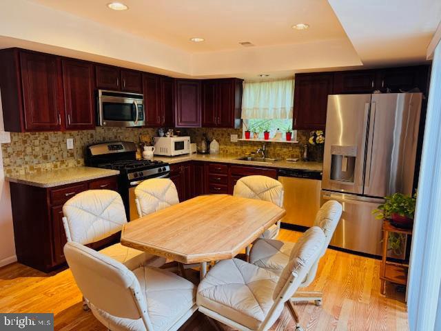 LAUREL HILLS - Residential
