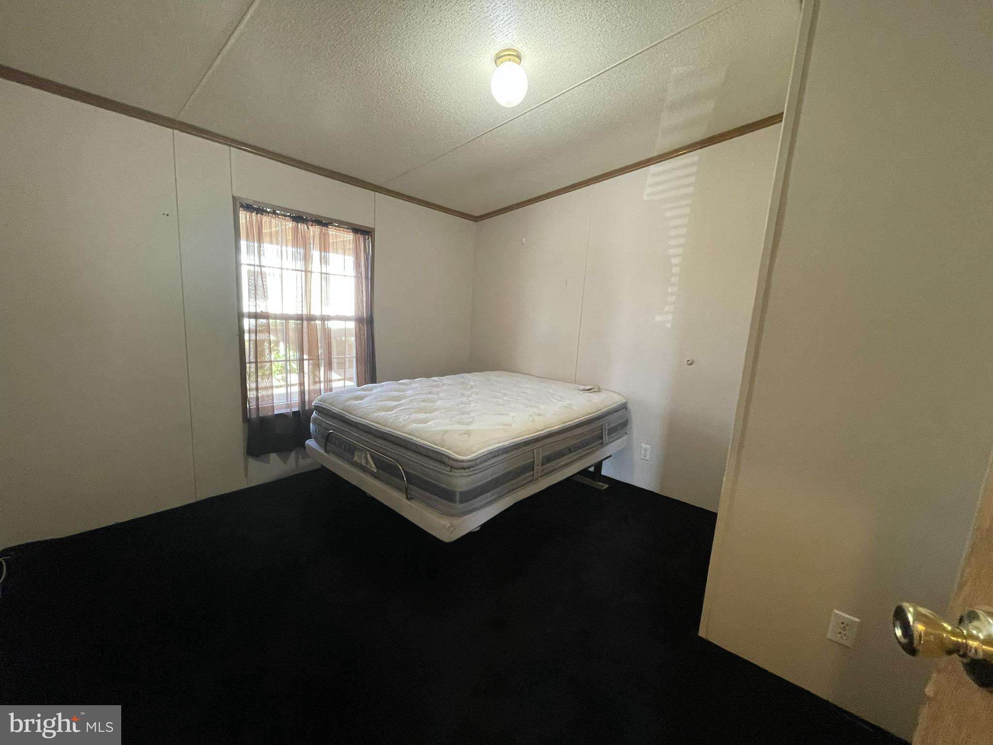 TWIN MAPLES MOBILE HOME P - Residential