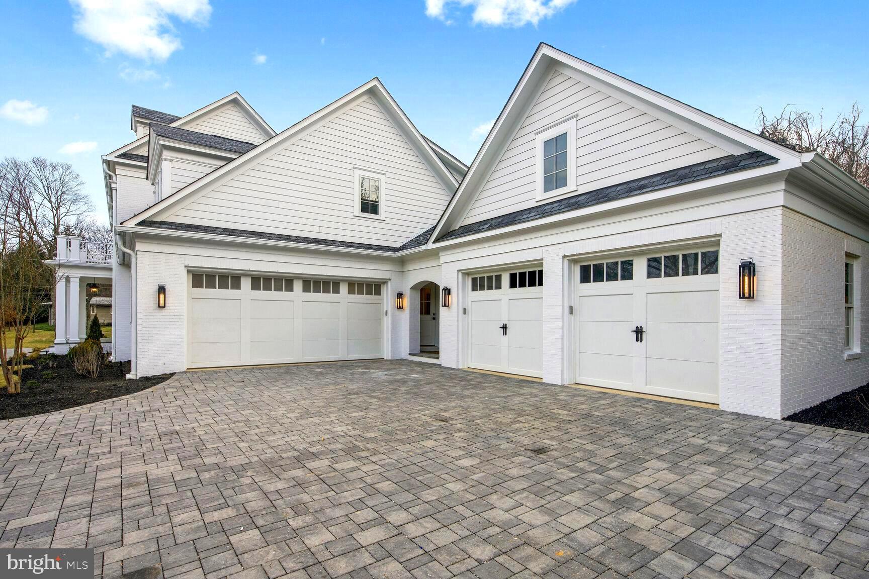 ARROWOOD - Residential