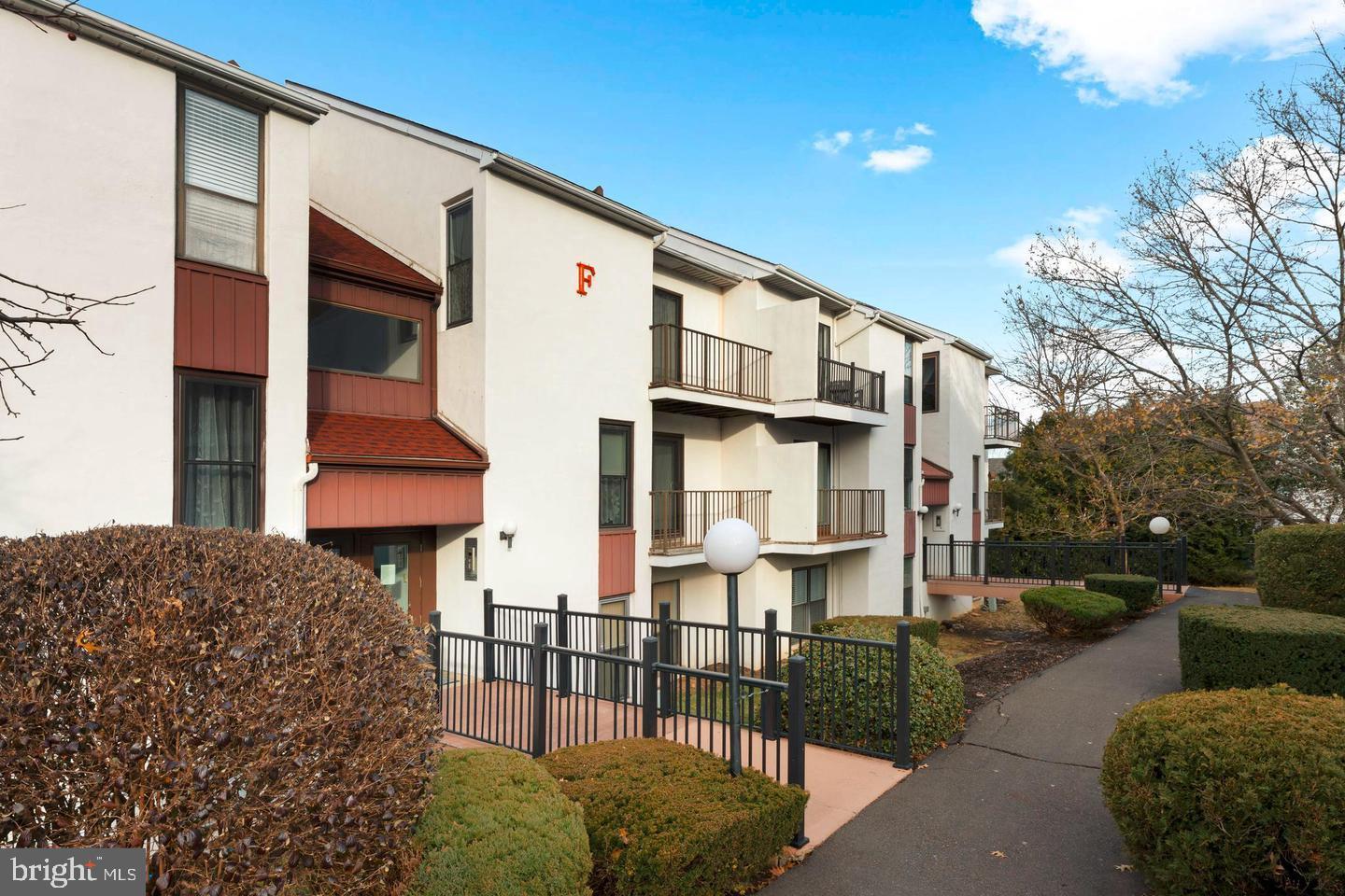 SOMERTON - Residential