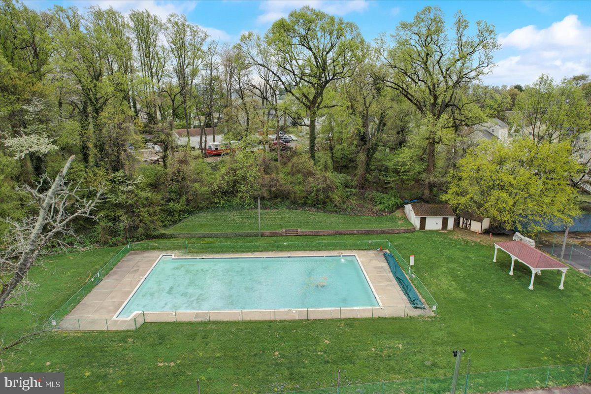 SOMERTON - Residential