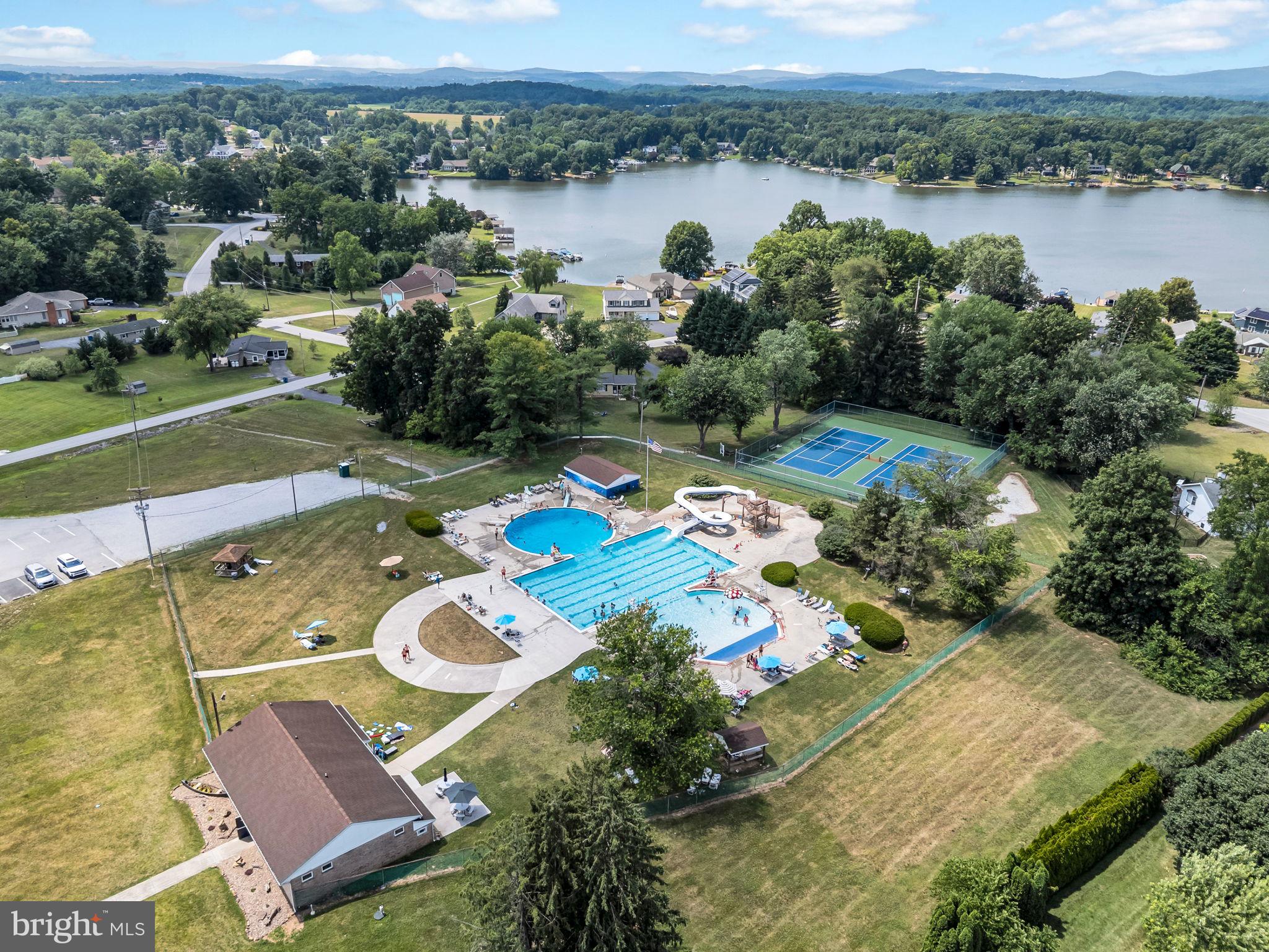 LAKE MEADE - Residential