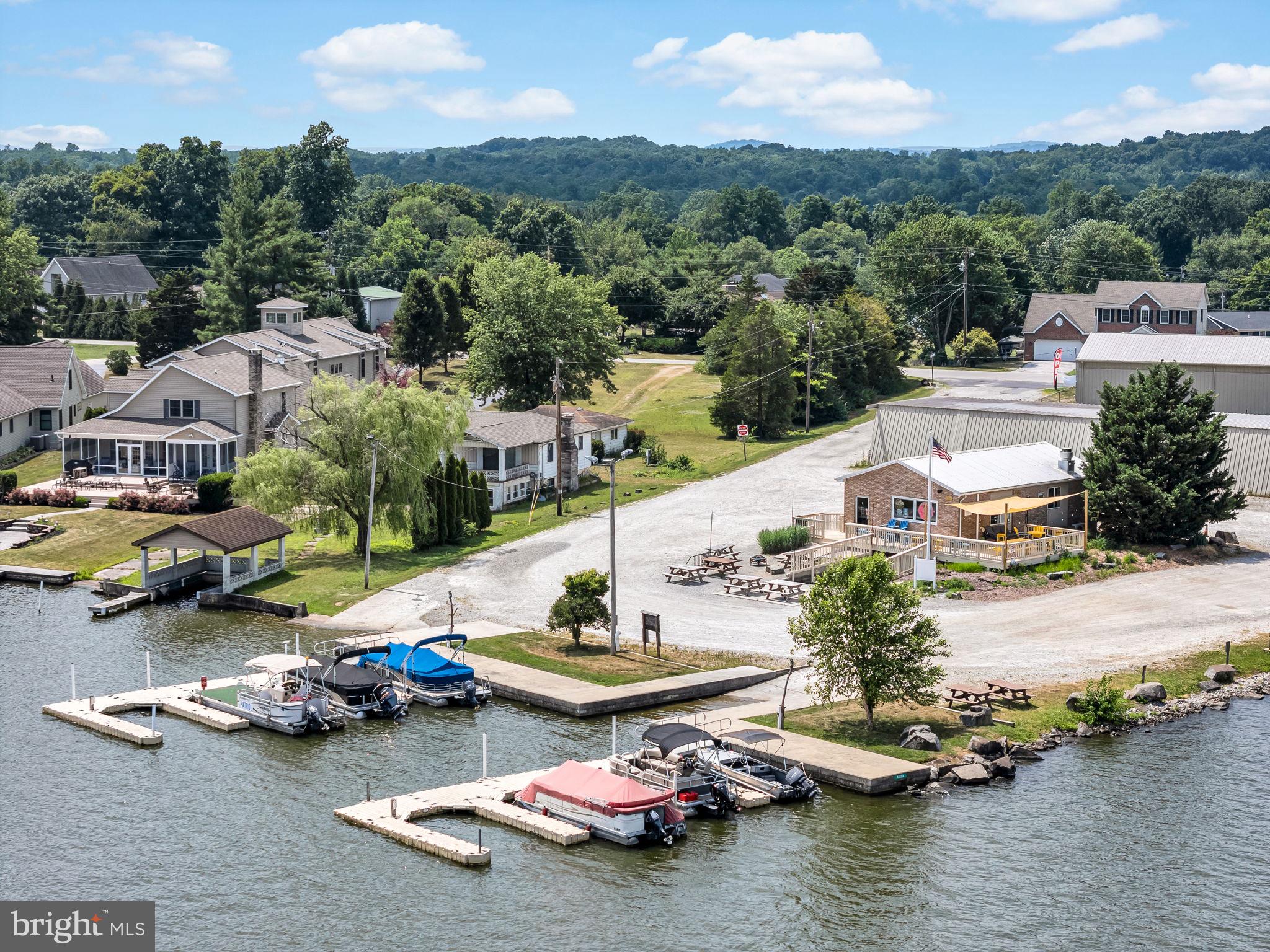LAKE MEADE - Residential