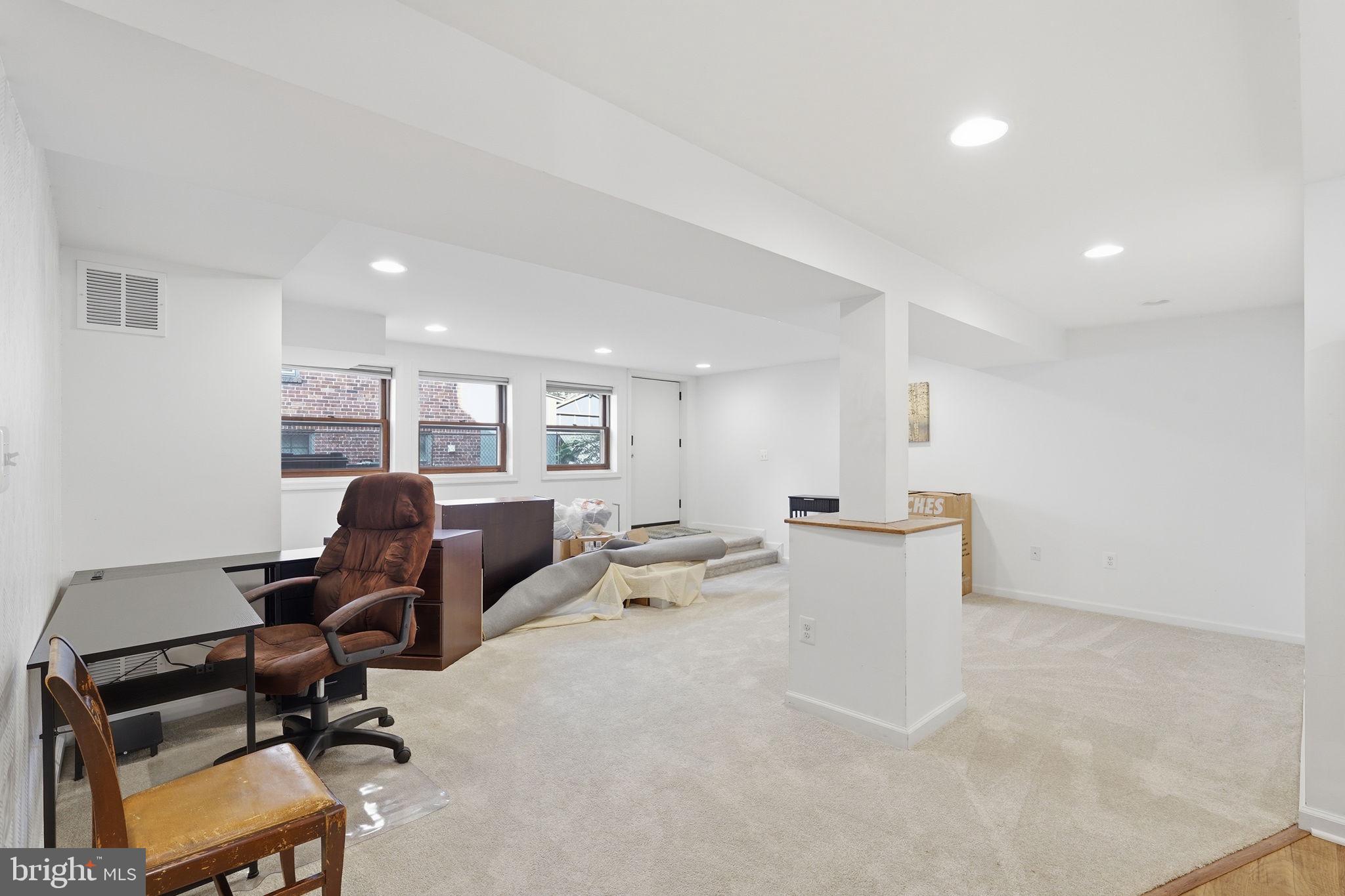SILVER SPRING - Residential