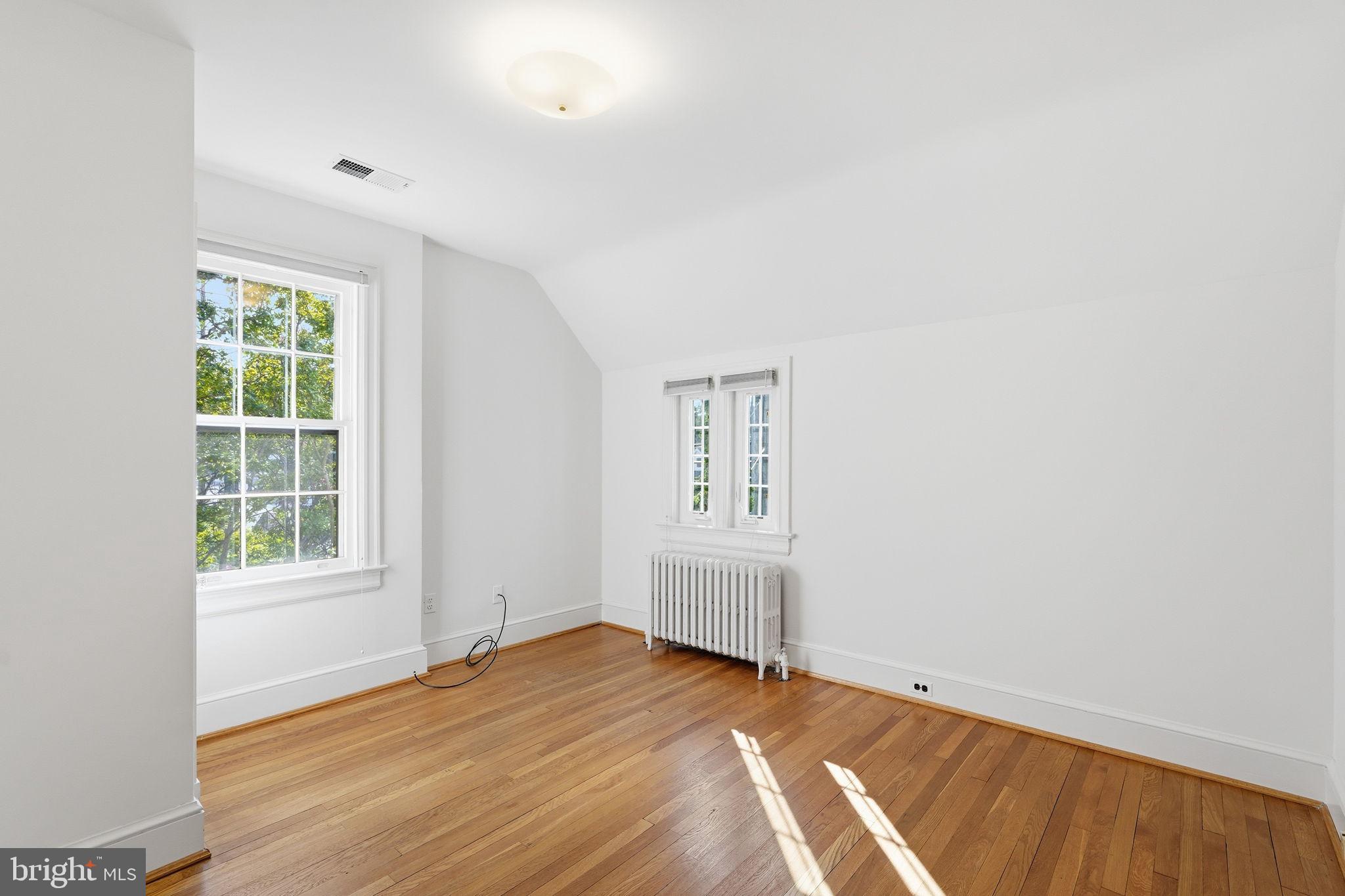SILVER SPRING - Residential
