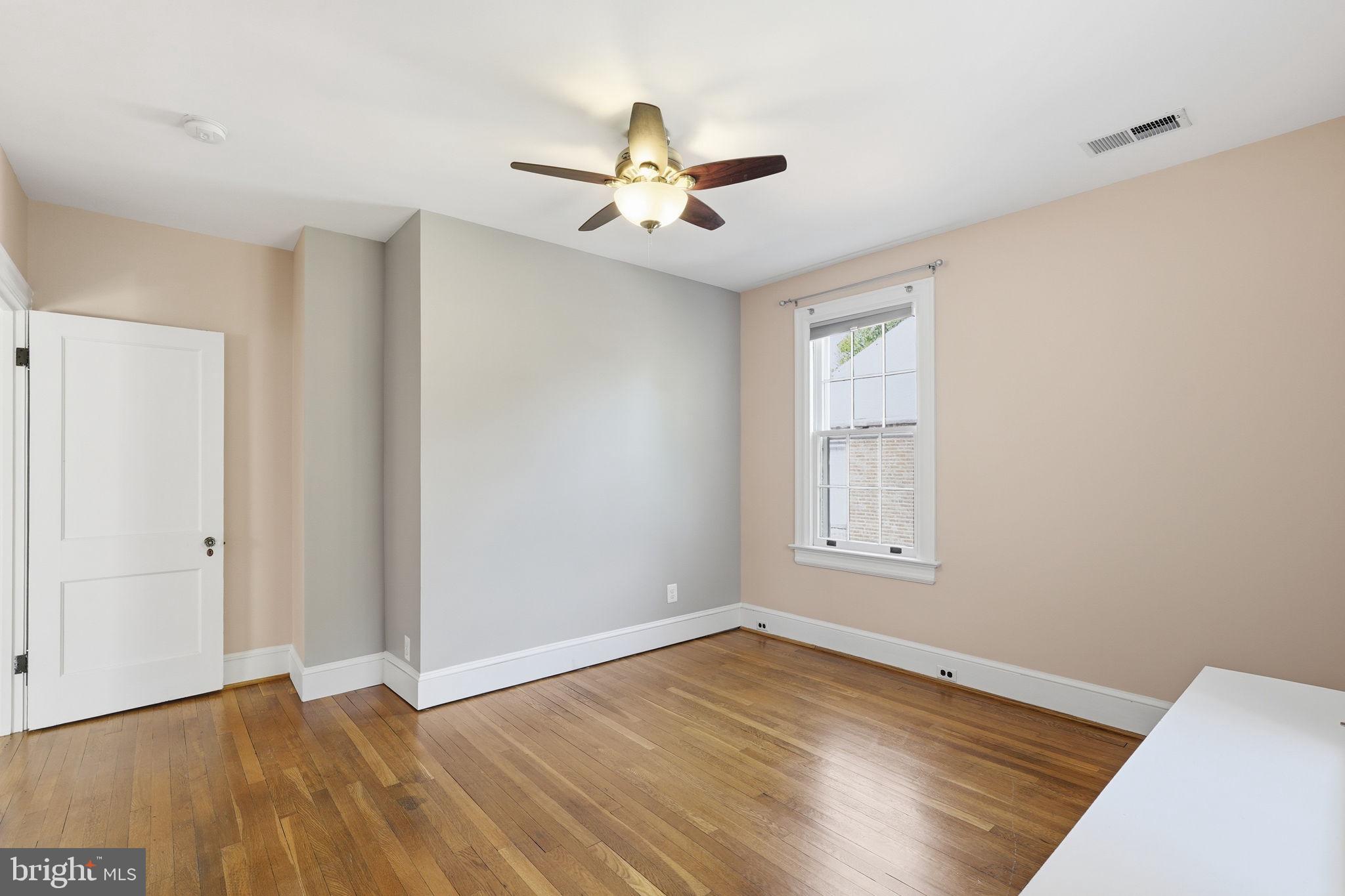 SILVER SPRING - Residential