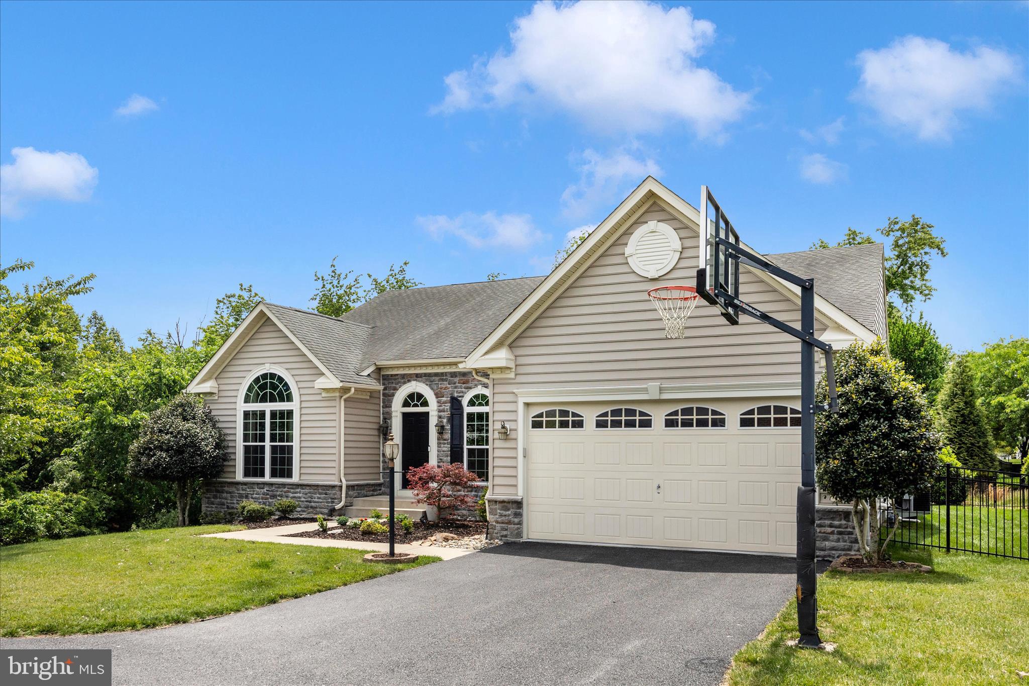 WOODRIDGE - Residential