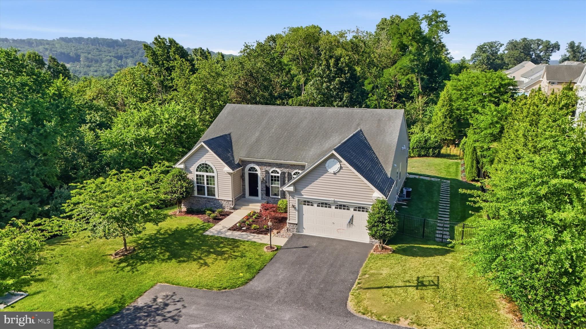 WOODRIDGE - Residential