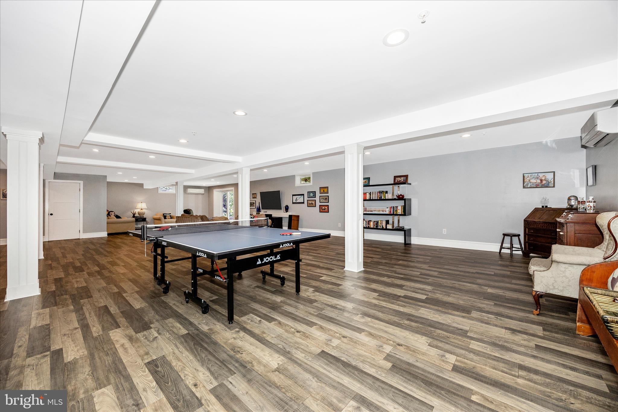 WOODRIDGE - Residential