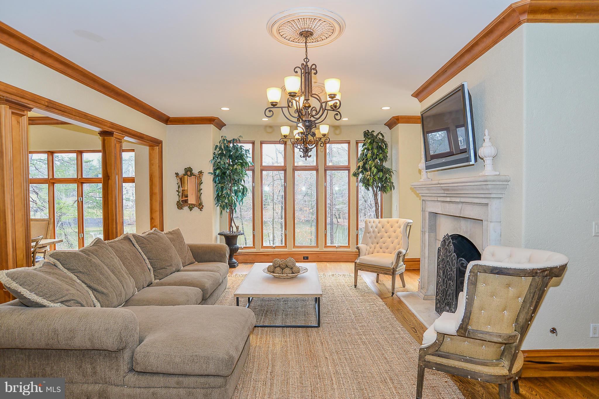 KENTLAND POND - Residential