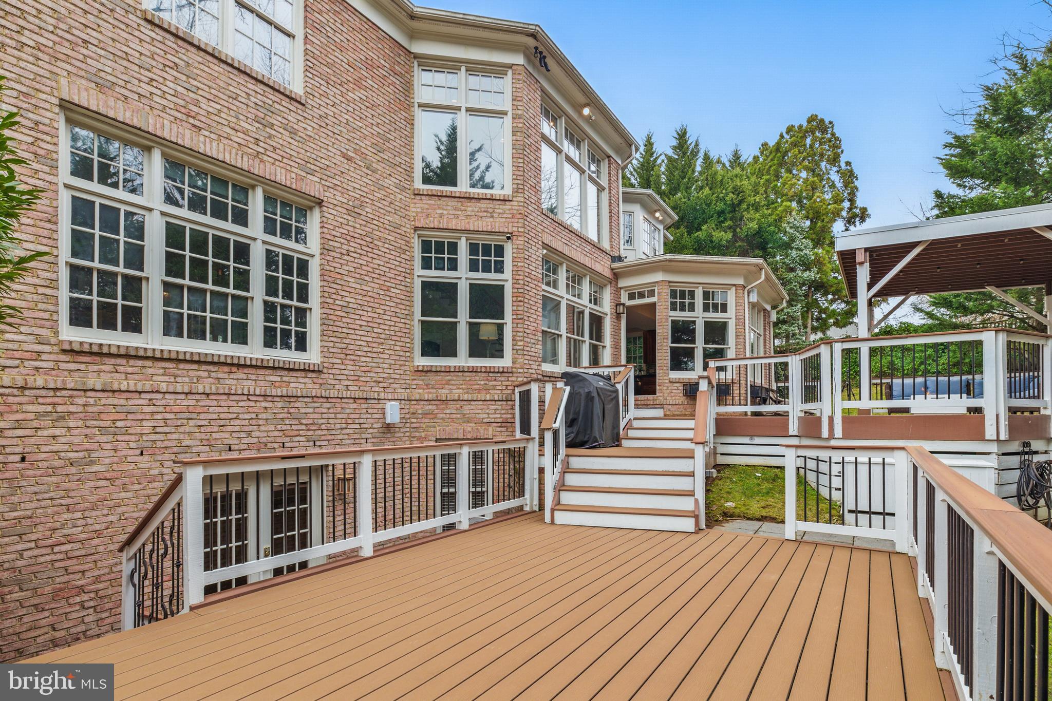 KINGS CLOISTER - Residential Lease