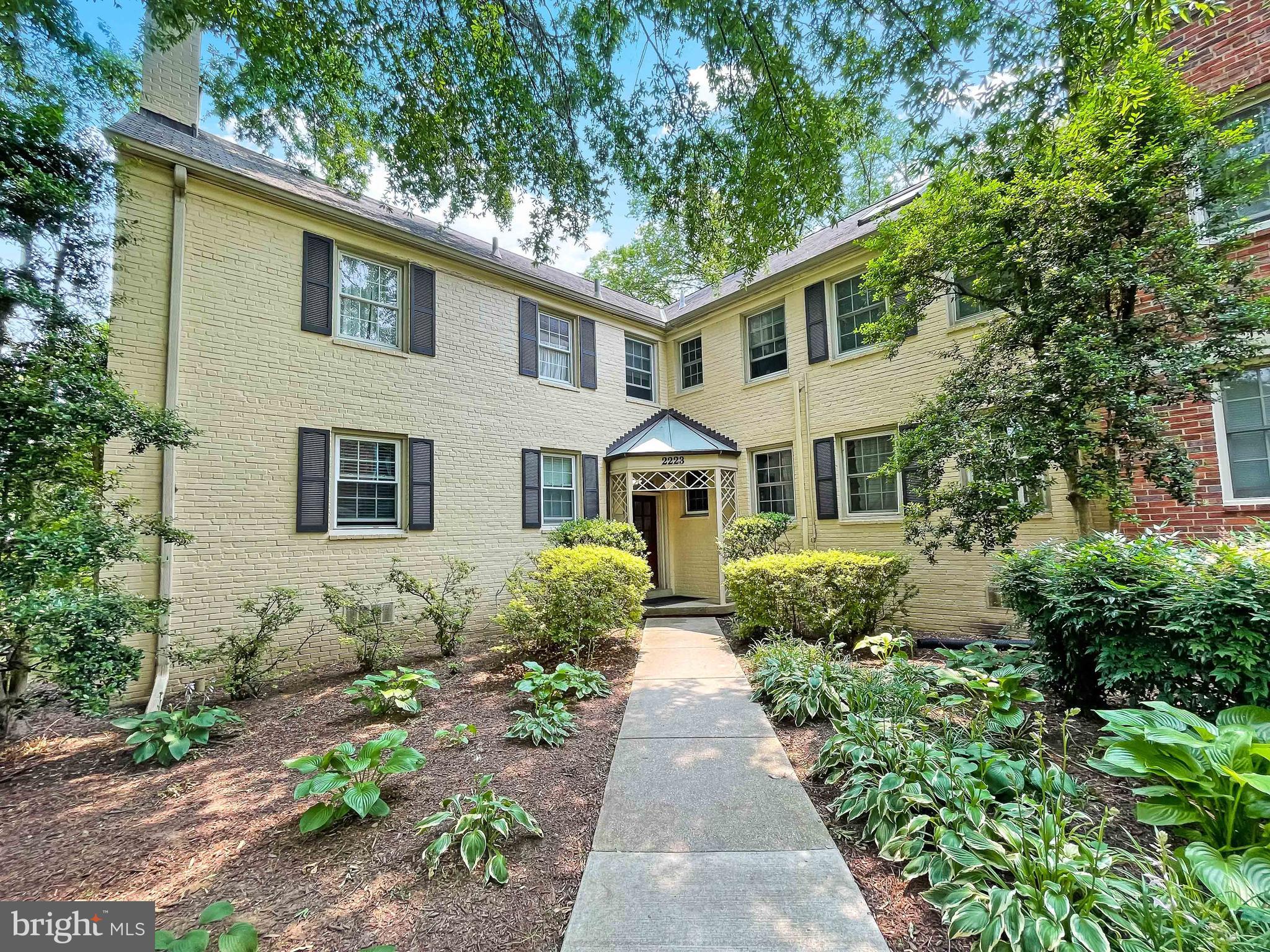 ROCK CREEK VILLAGE CONDOMINIUMS - Residential