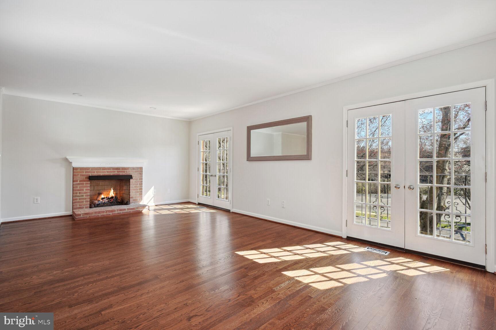 COUNCIL SQUARE - Residential Lease