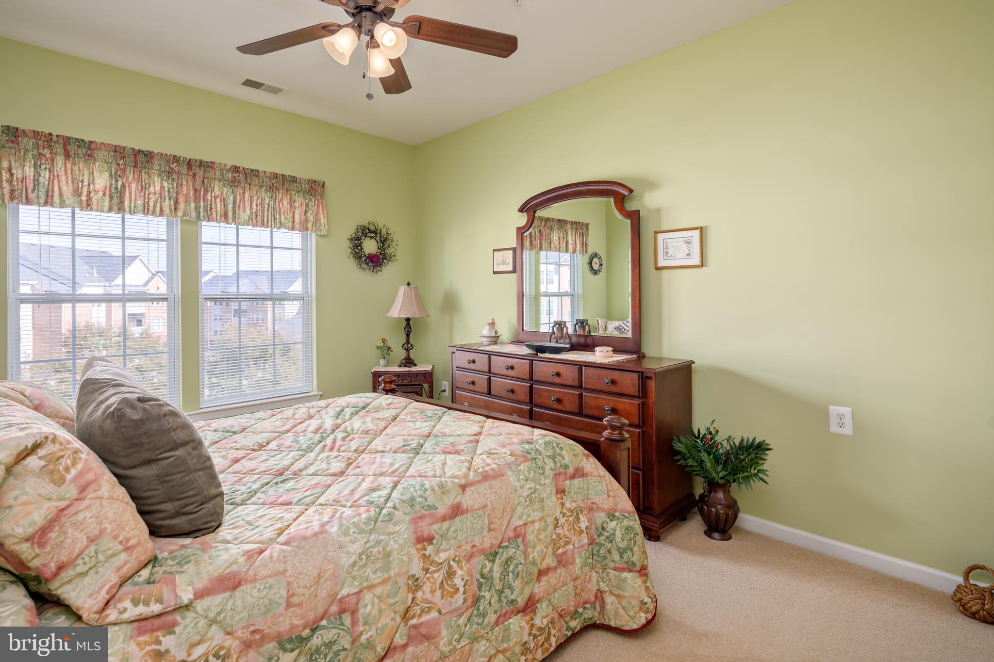 HEARTHSTONE AT VILLAGE CREST CONDOMINIUMS - Residential