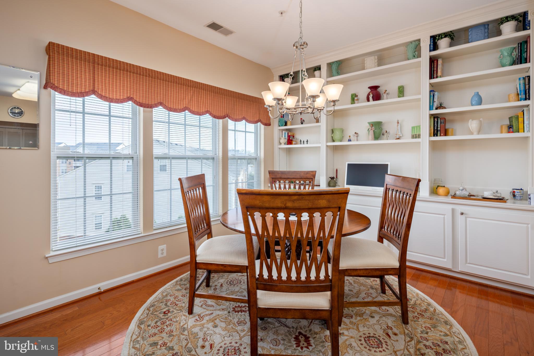 HEARTHSTONE AT VILLAGE CREST CONDOMINIUMS - Residential