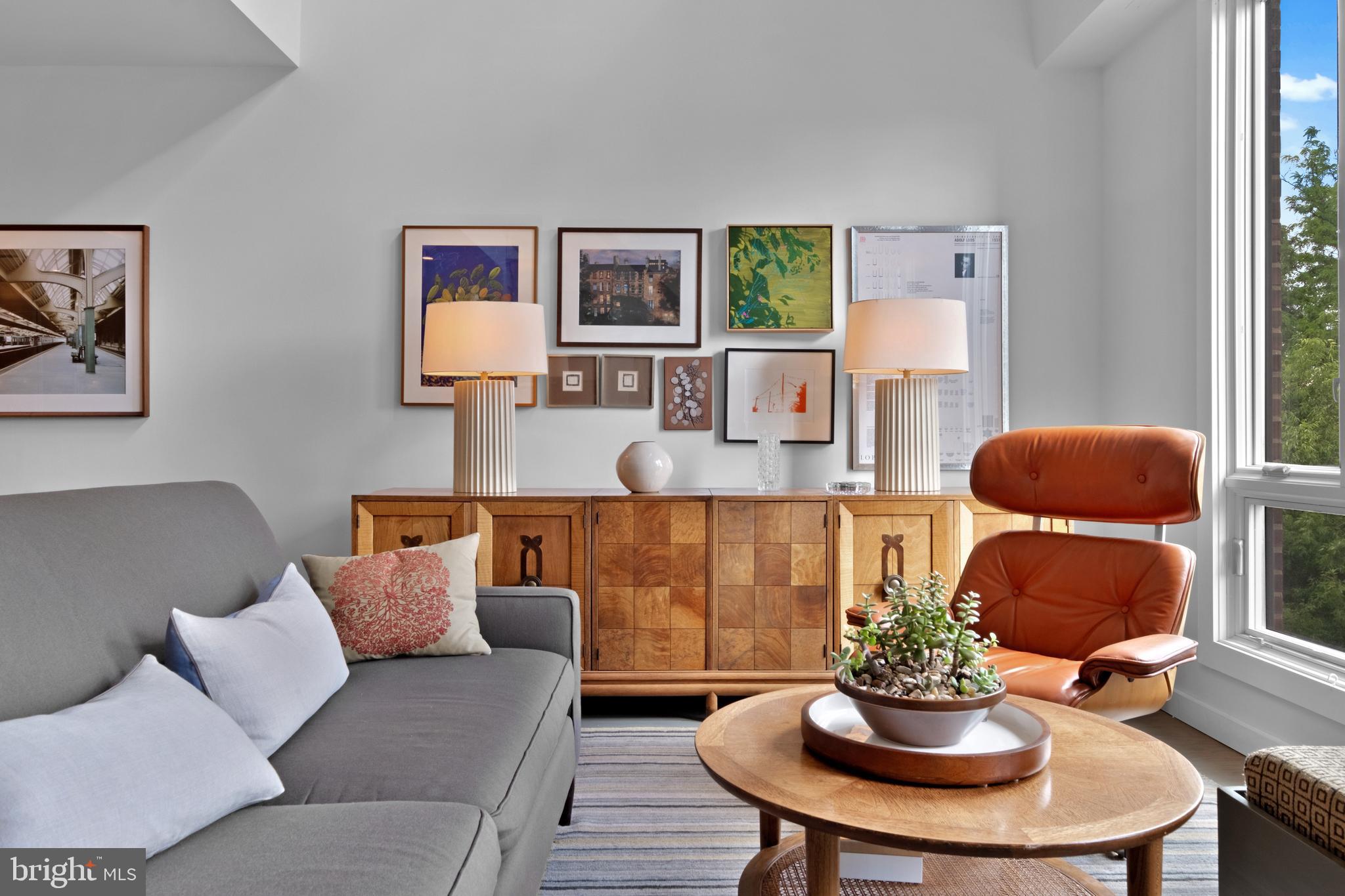 SOCIETY HILL - Residential