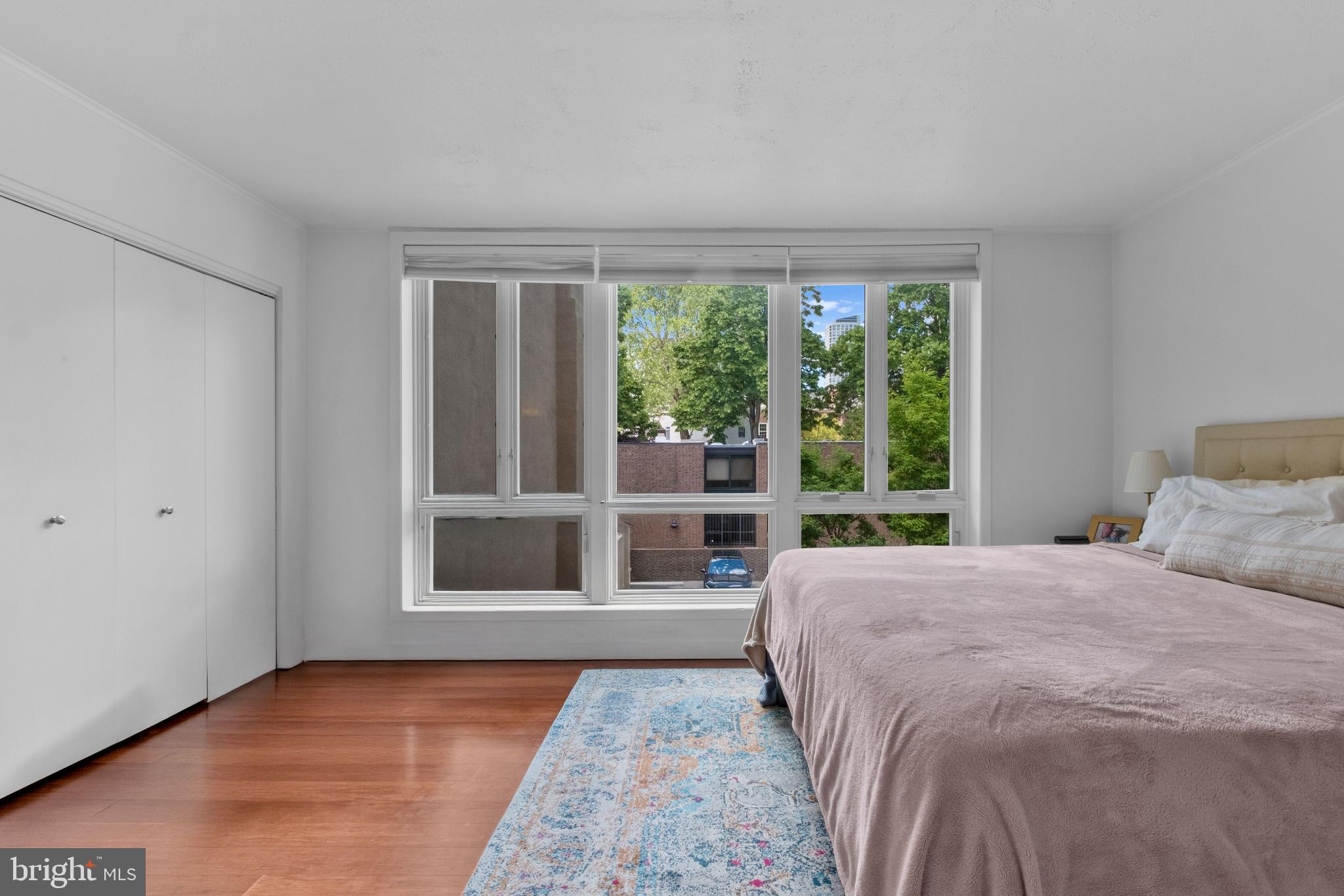 SOCIETY HILL - Residential