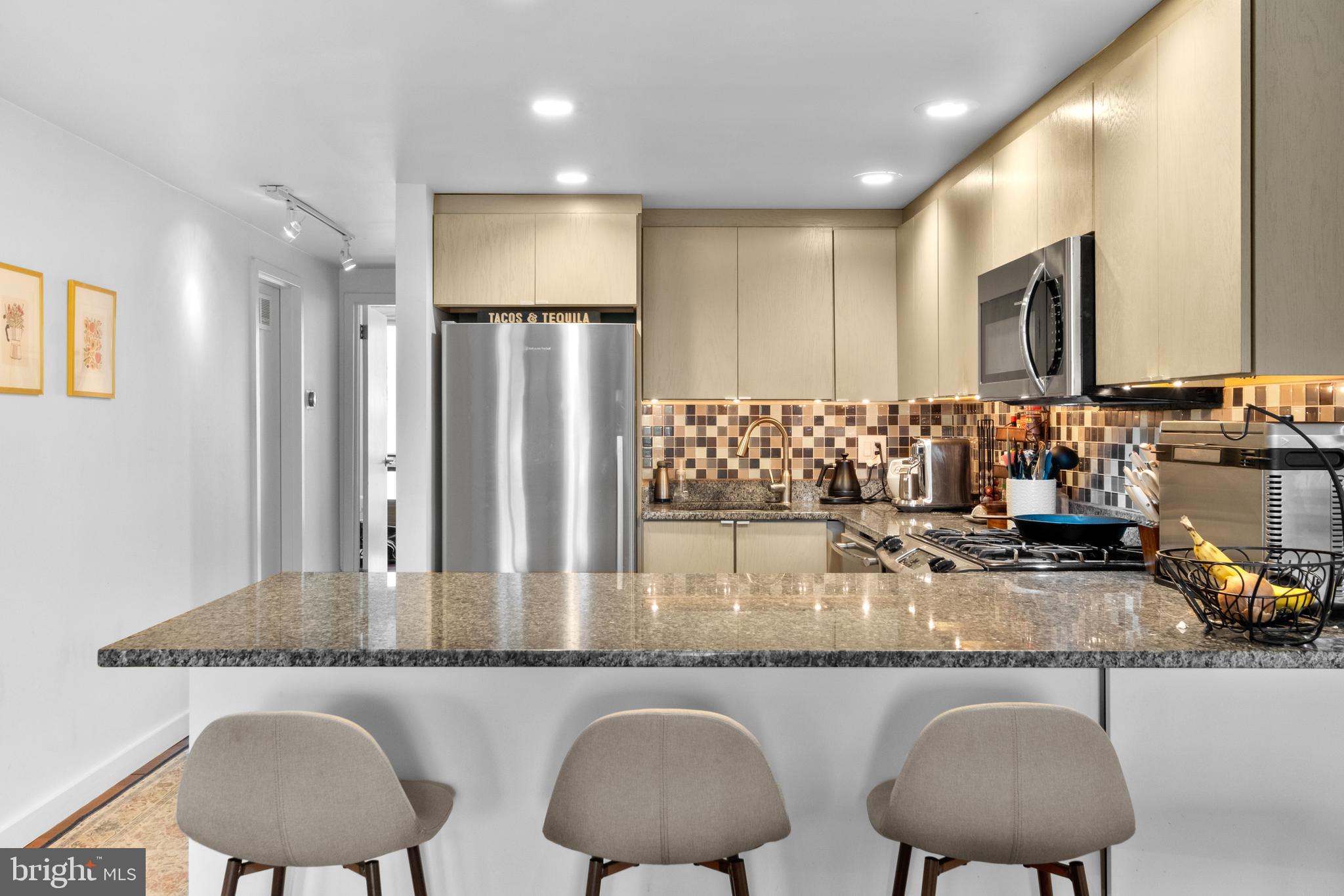 SOCIETY HILL - Residential