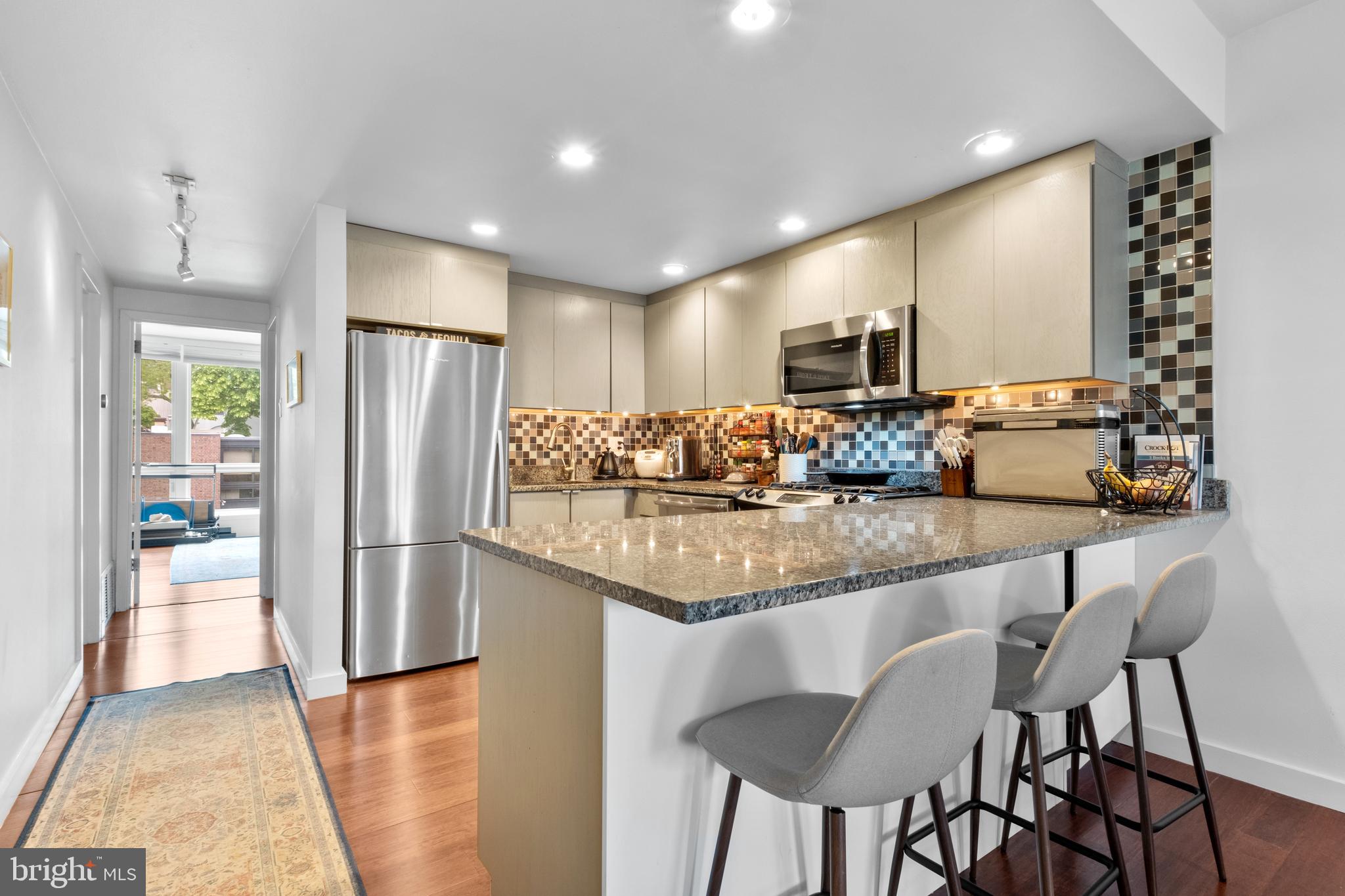 SOCIETY HILL - Residential