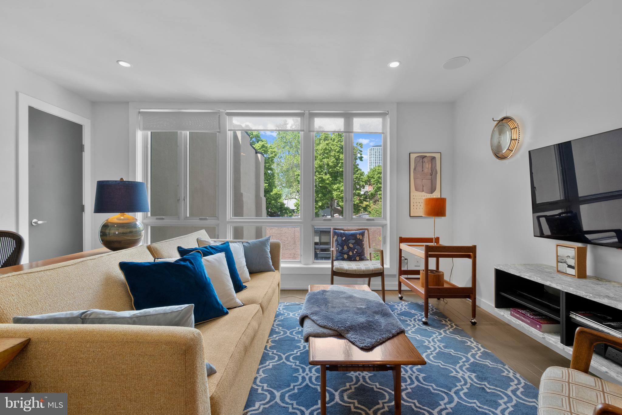 SOCIETY HILL - Residential