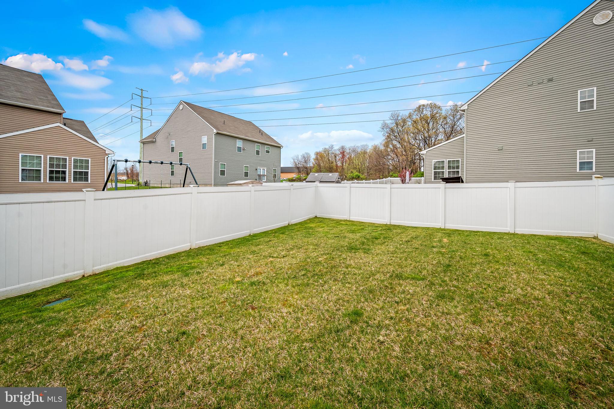 HAWKINS MANOR - Residential