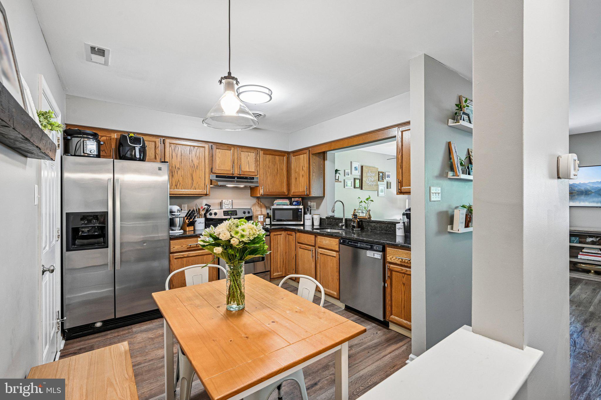 CHARING CROSS - Residential
