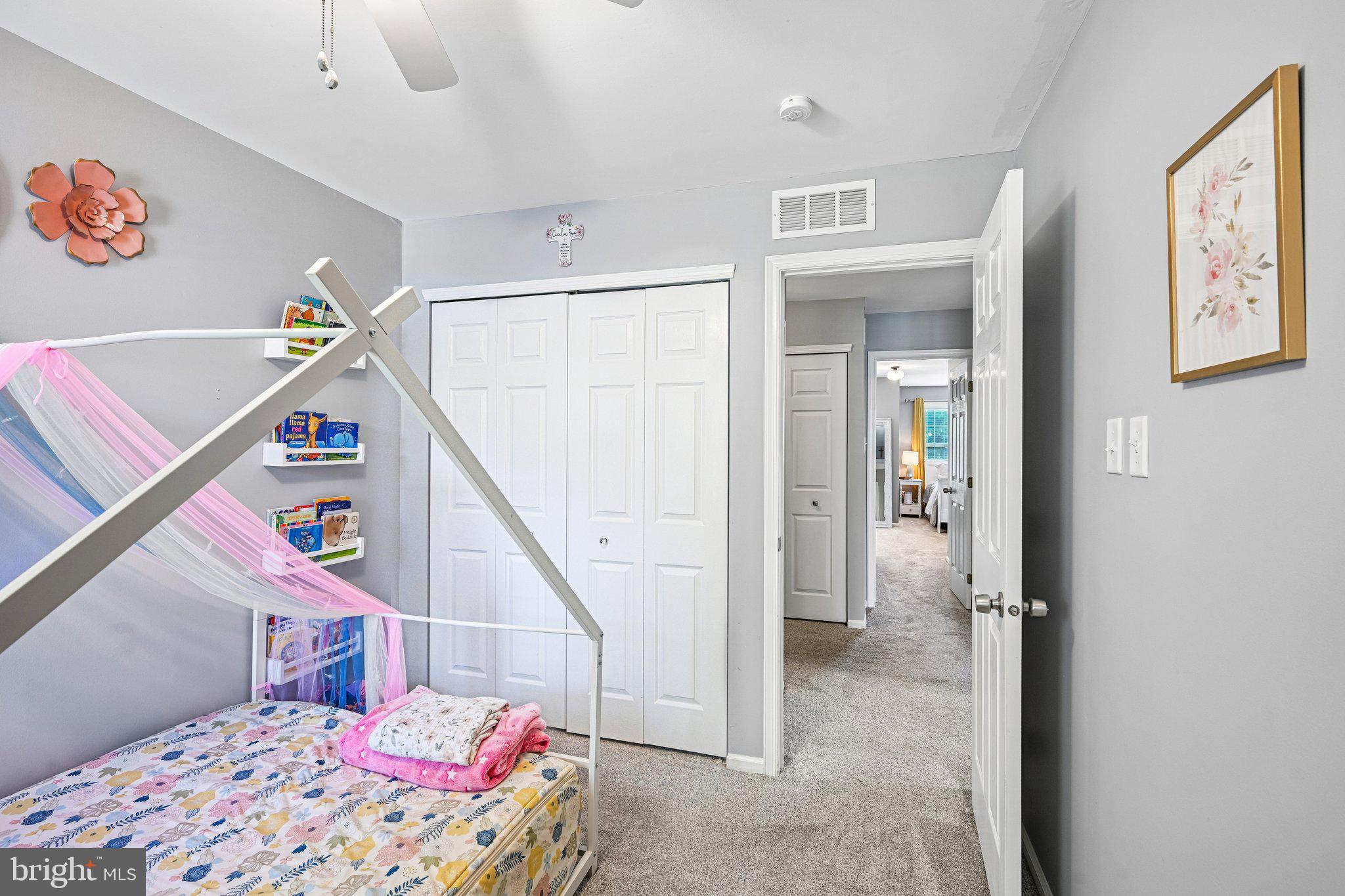 CHARING CROSS - Residential