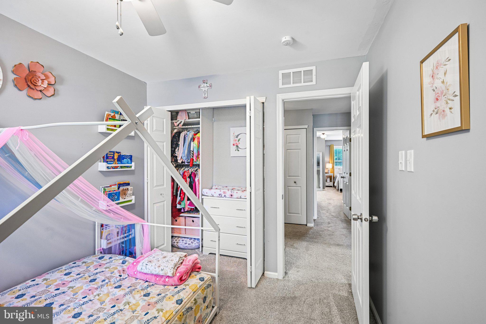 CHARING CROSS - Residential